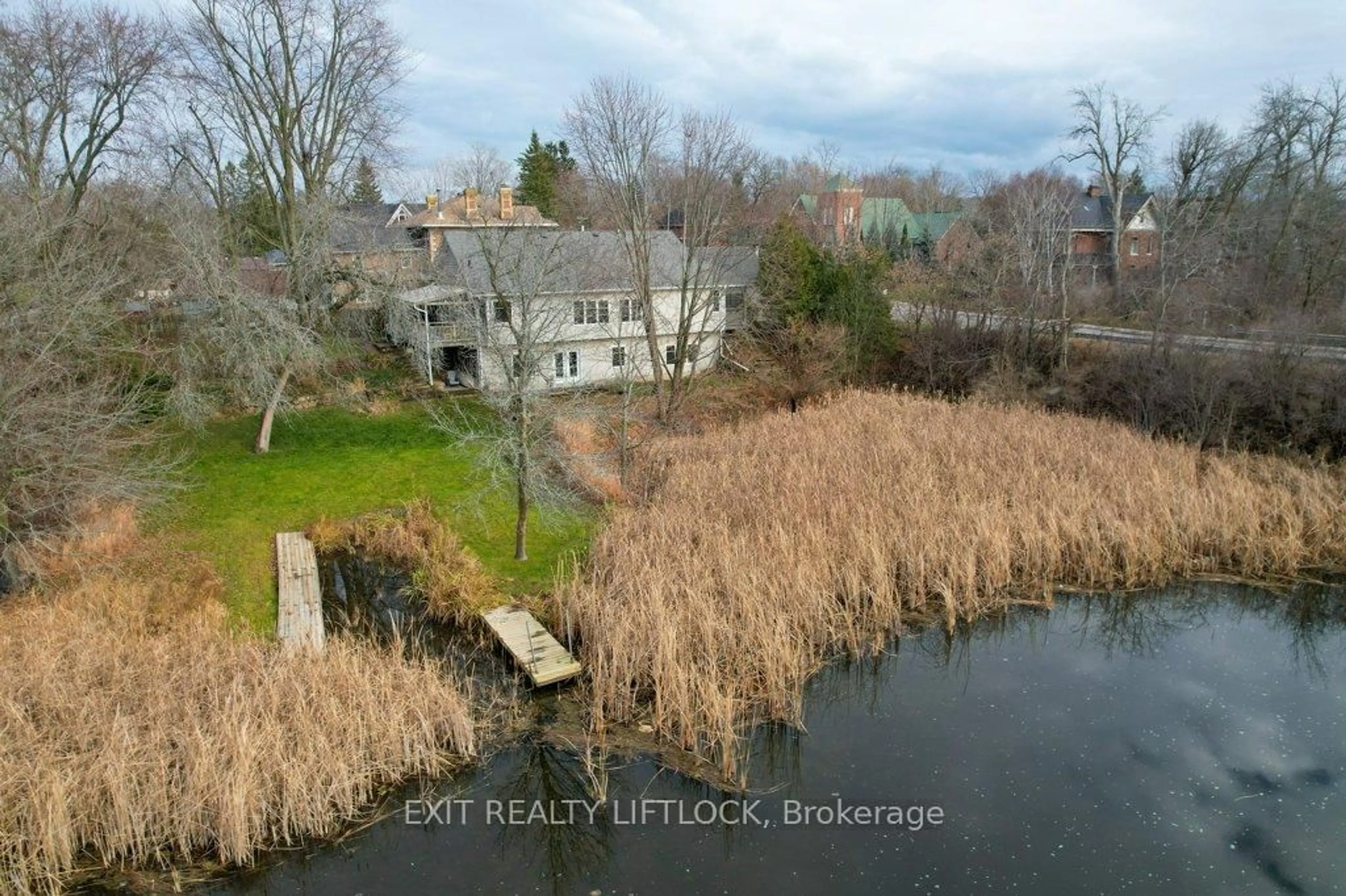 A pic from outside/outdoor area/front of a property/back of a property/a pic from drone, water/lake/river/ocean view for 57 King St, Kawartha Lakes Ontario K0L 2W0