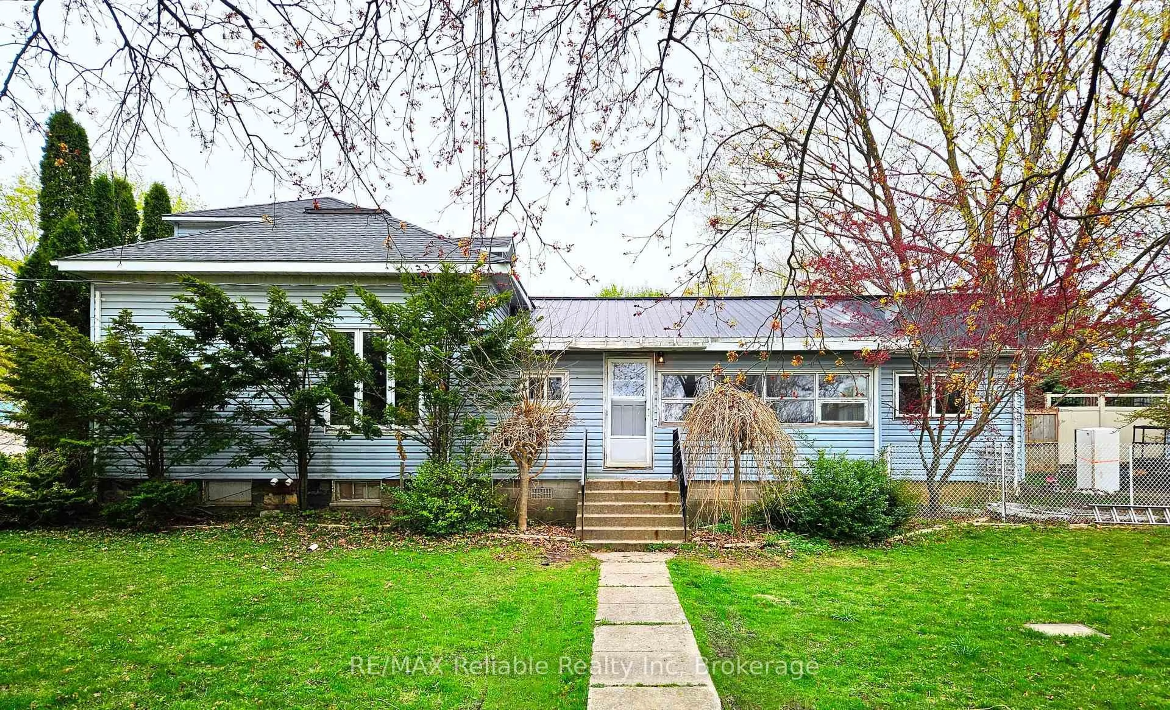 Unknown for 59 Rattenbury St, Central Huron Ontario N0M 1L0