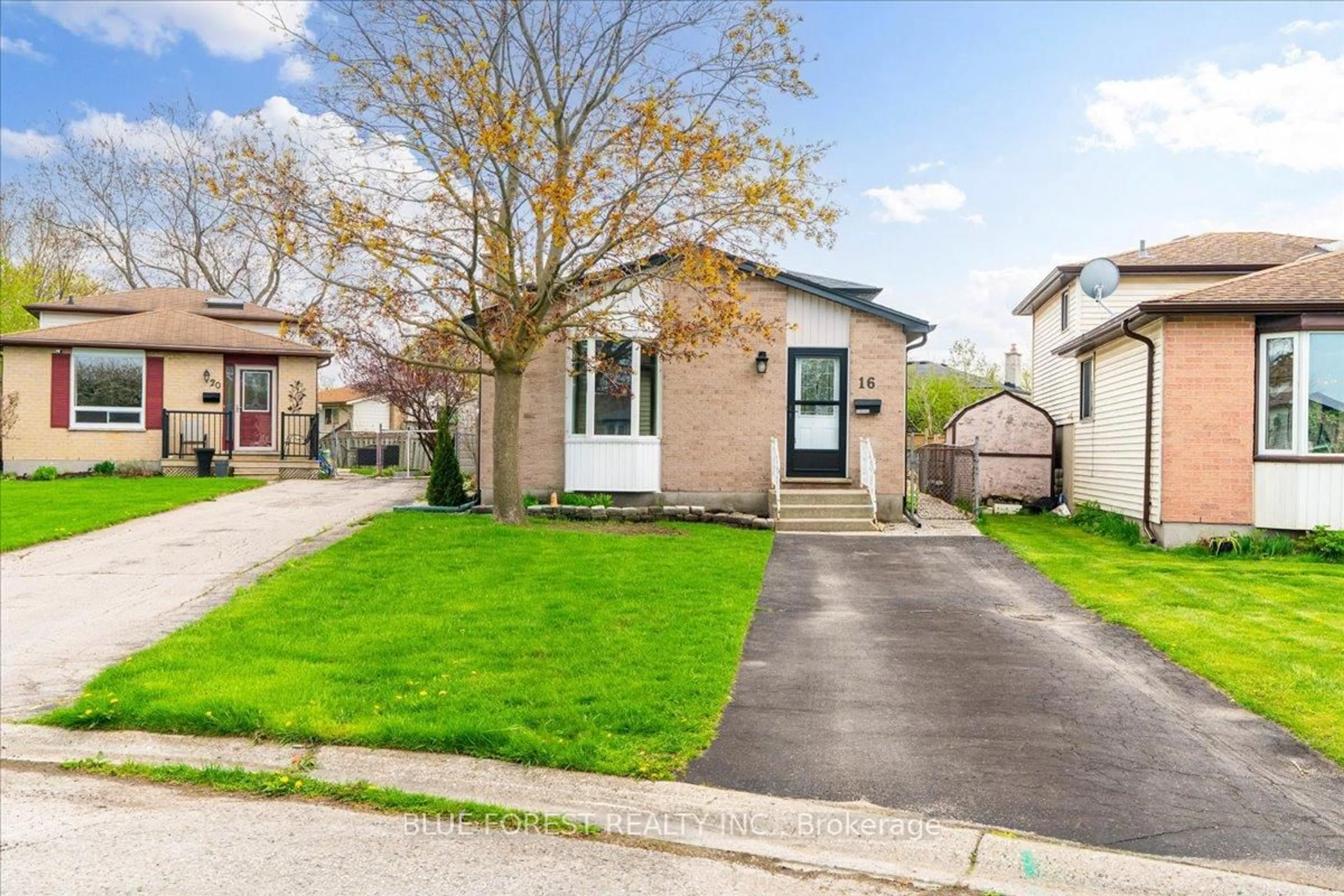 Unknown for 16 Sundridge Crt, London South Ontario N5Z 4R5