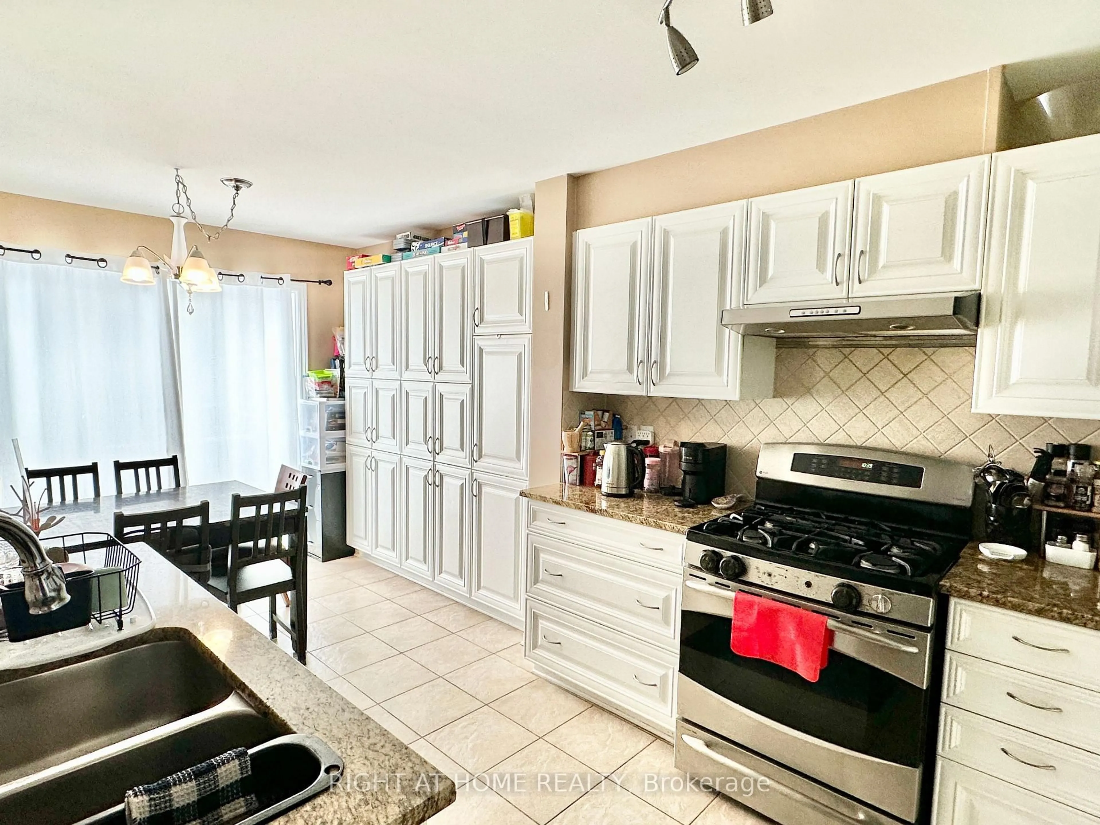 Unknown for 631 Paul Metivier Dr, Ottawa Ontario K2J 0Y2