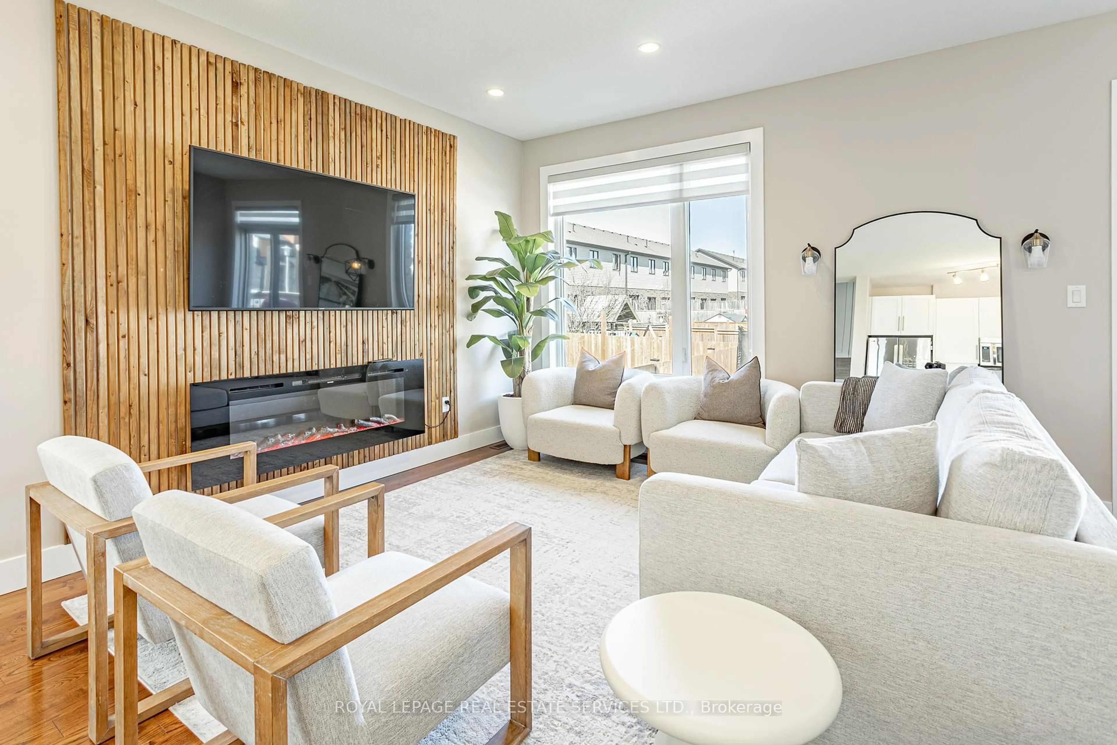Living room with furniture, unknown for 755 Freeport St, London North Ontario N6G 5B1