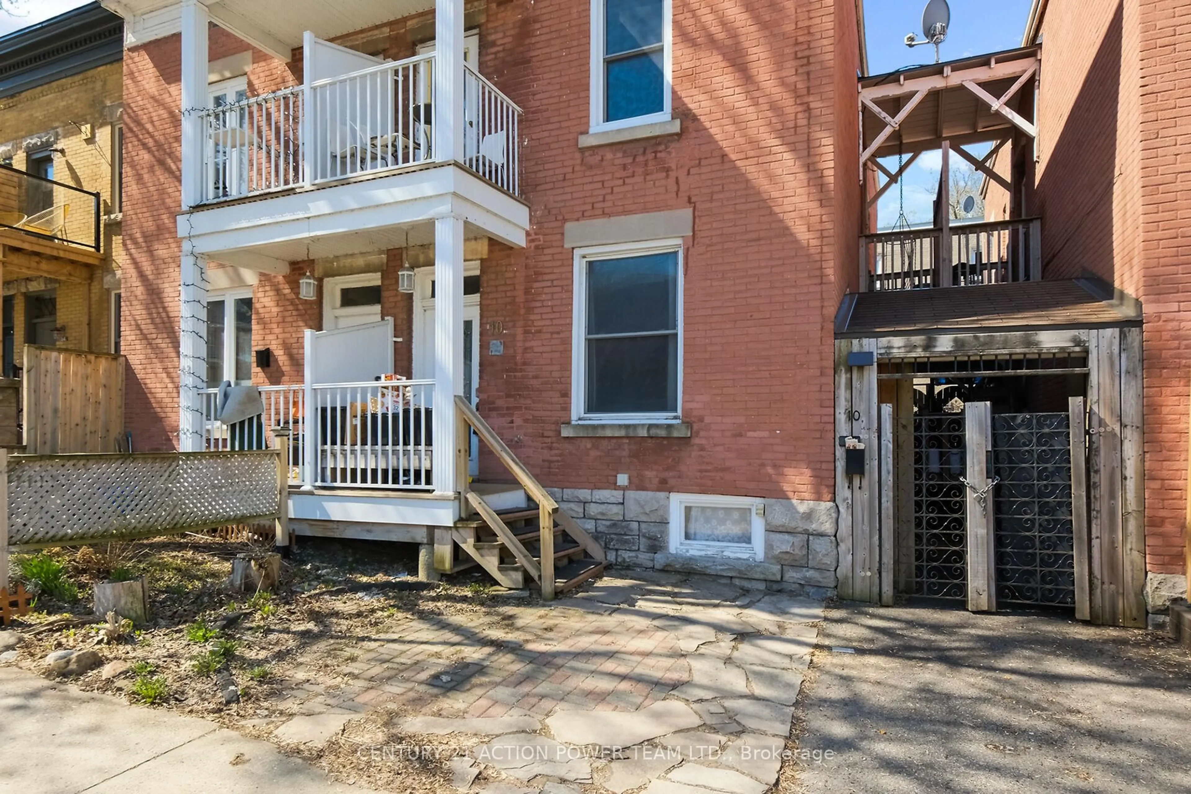 Unknown for 10 Lower Charlotte St, Ottawa Ontario K1N 8K1