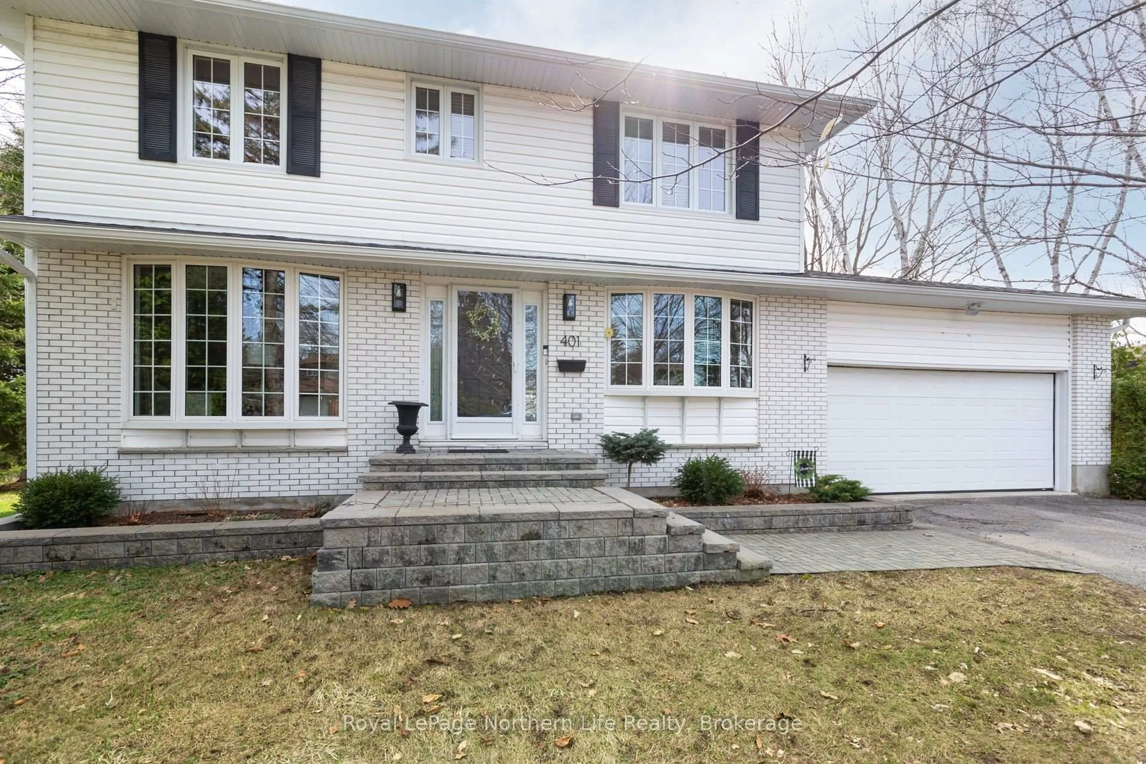 Home with brick exterior material, street for 401 Surrey Dr, North Bay Ontario P1C 1E4