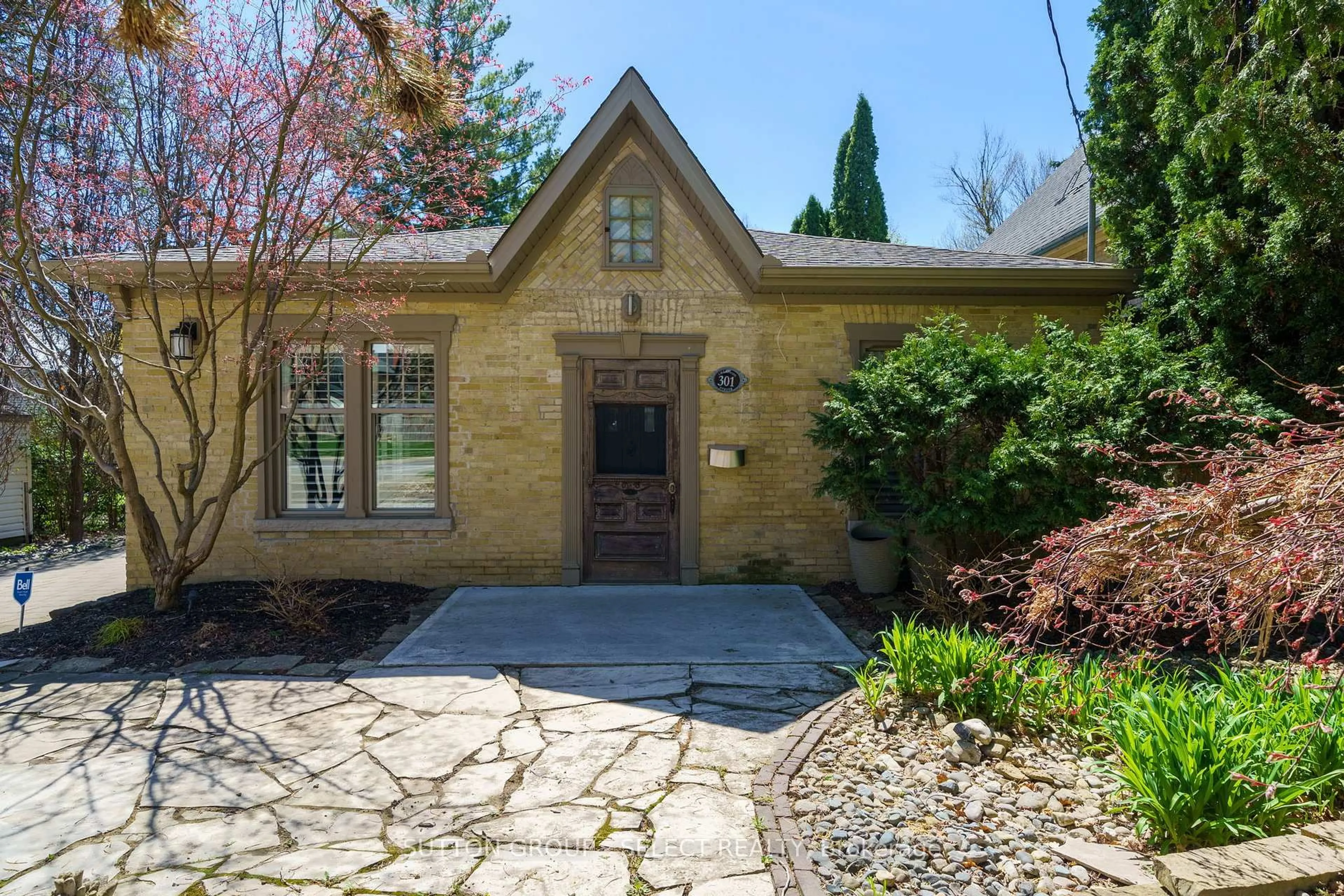 Home with brick exterior material, street for 301 Cheapside St, London East Ontario N6A 2A3