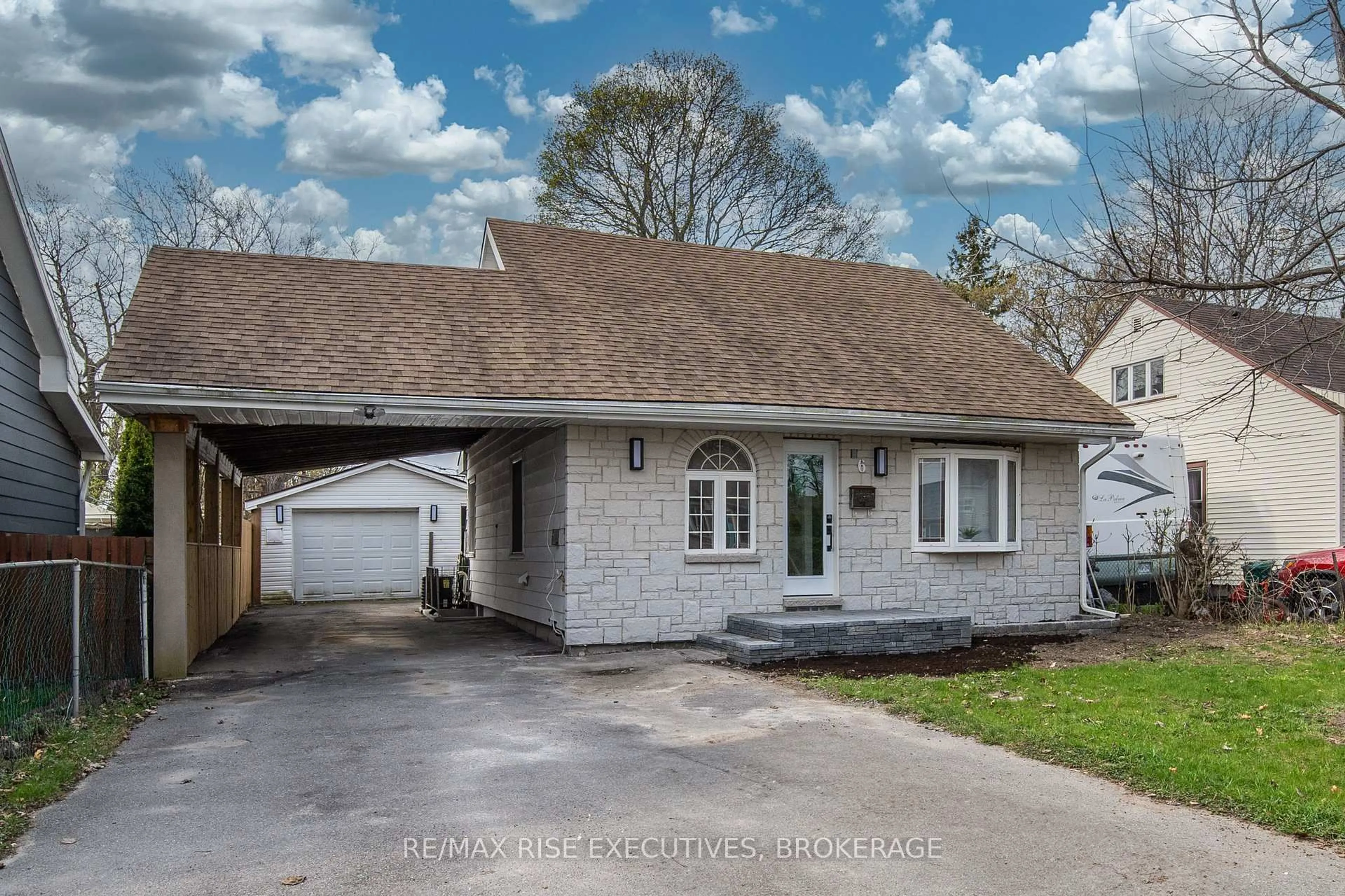 Unknown for 6 Arthur St, Kingston Ontario K7K 2L4