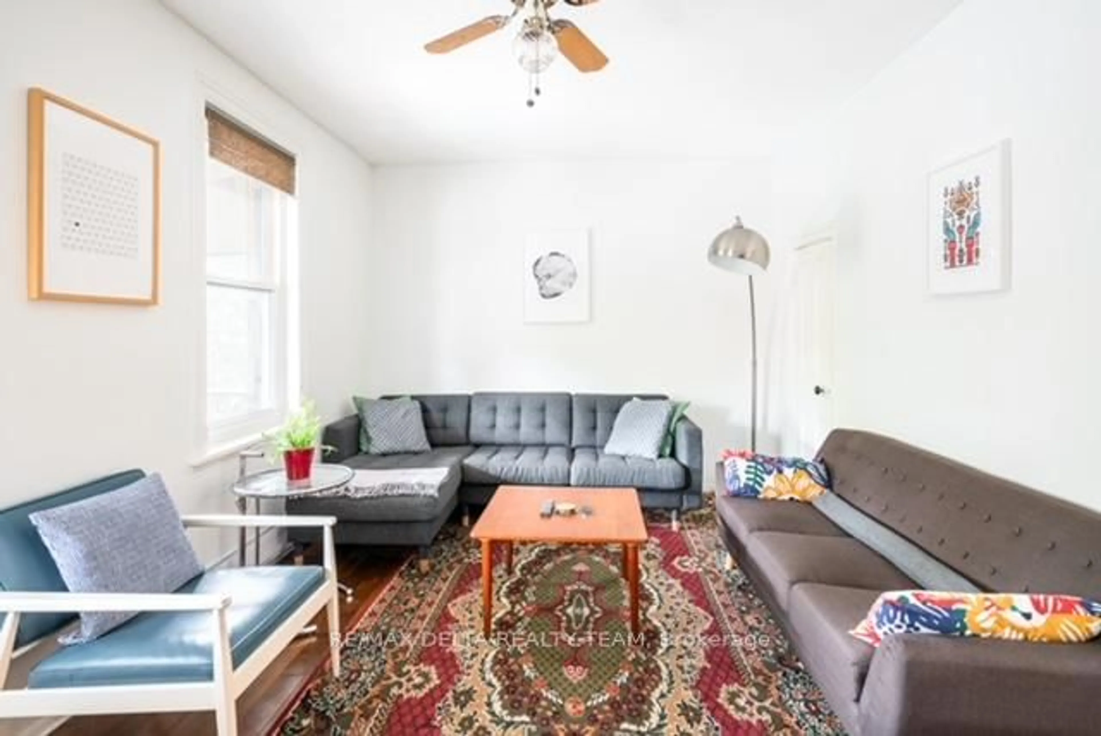 Living room with furniture, unknown for 320 Lyon St, Ottawa Ontario K1R 5W6