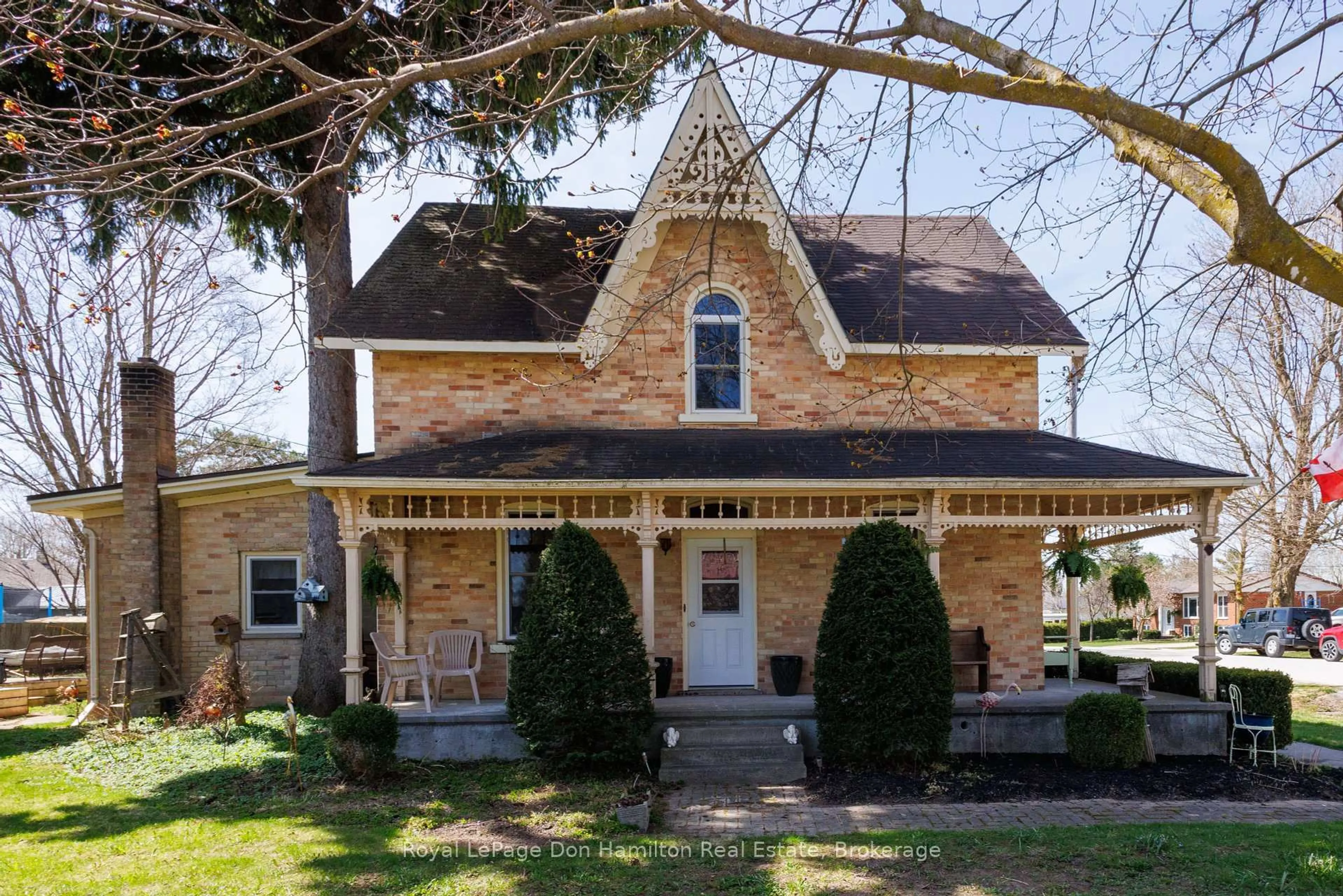 Home with brick exterior material, building for 85120 Lamont Dr, Huron East Ontario N0G 1T0