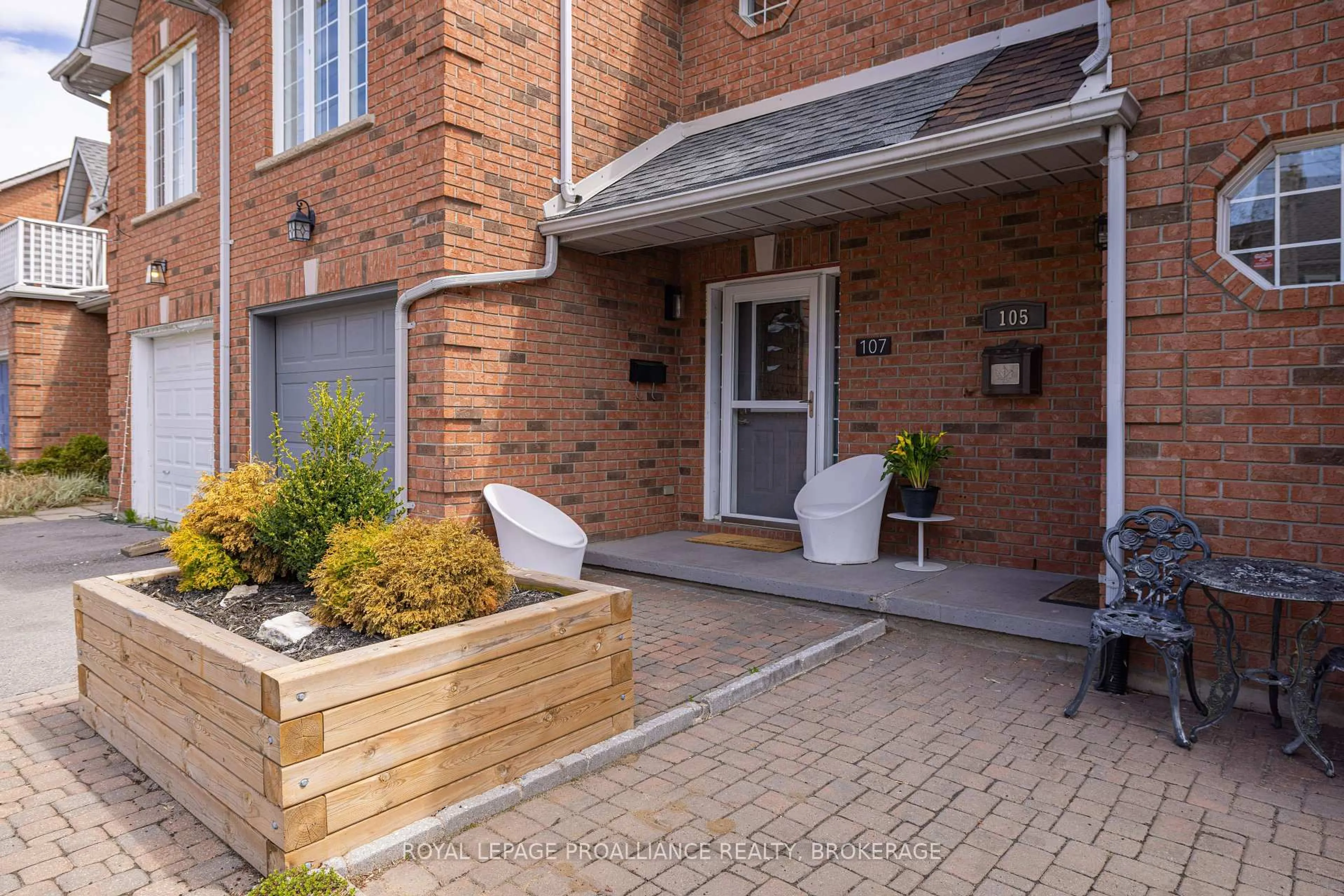 Unknown for 107 Rideau St, Kingston Ontario K7K 7B2