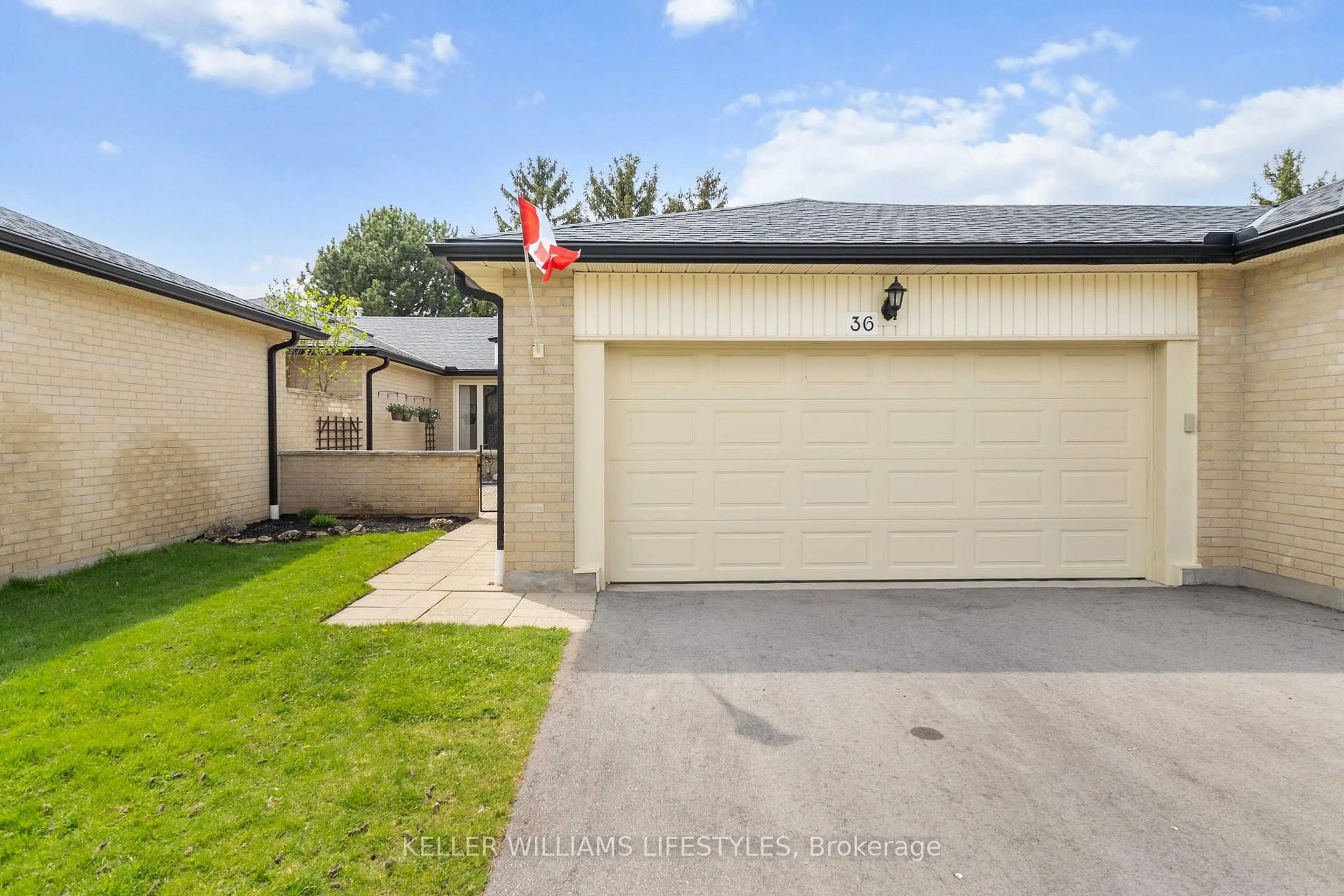 A pic from outside/outdoor area/front of a property/back of a property/a pic from drone, street for 163 Pine Valley Dr #36, London South Ontario N6J 4R4