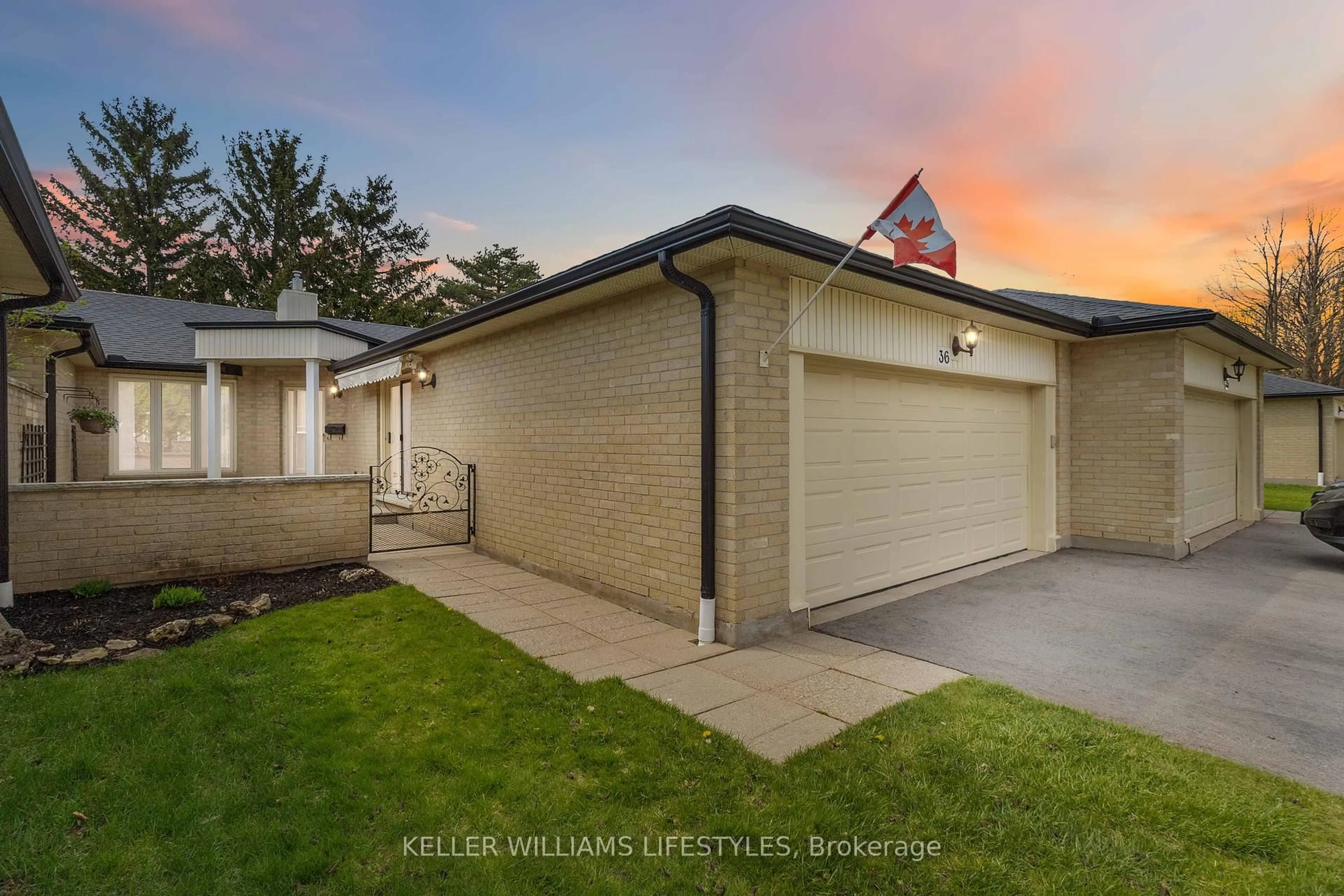 A pic from outside/outdoor area/front of a property/back of a property/a pic from drone, street for 163 Pine Valley Dr #36, London South Ontario N6J 4R4