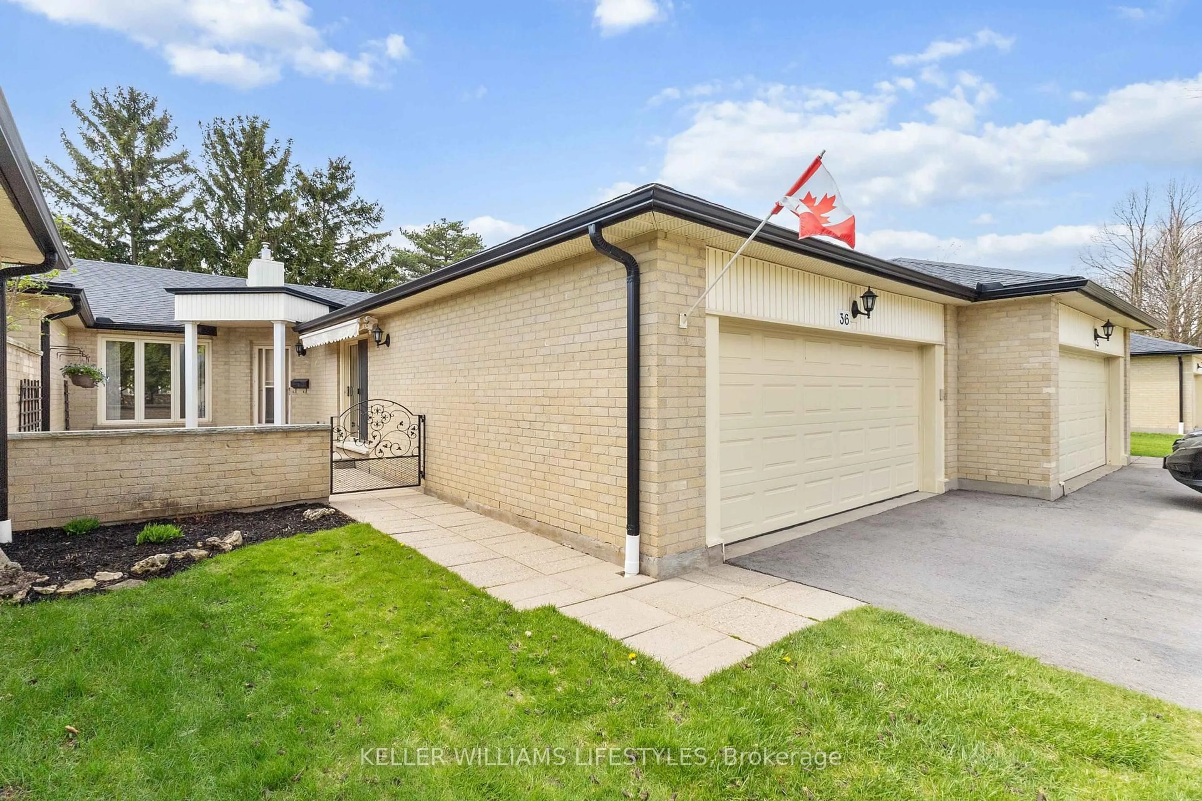 A pic from outside/outdoor area/front of a property/back of a property/a pic from drone, street for 163 Pine Valley Dr #36, London South Ontario N6J 4R4