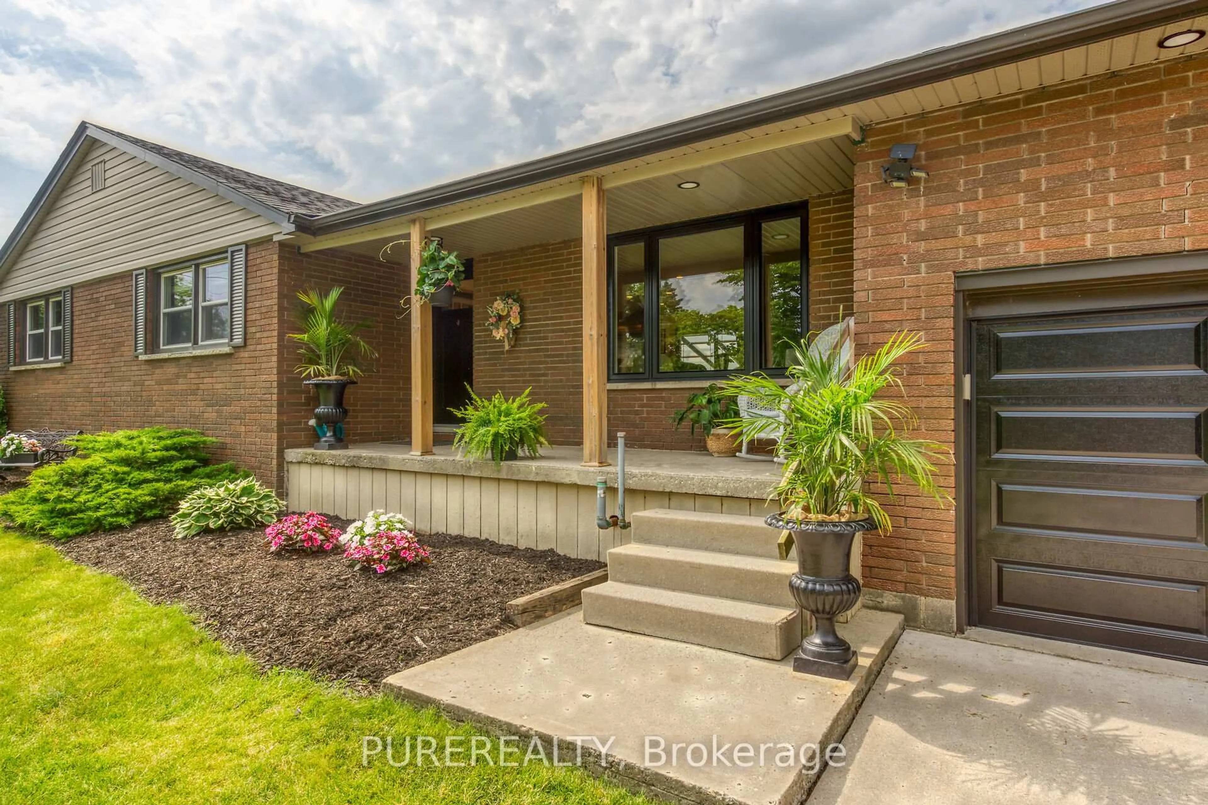 Home with brick exterior material, street for 740 Ridge Rd, Hamilton Ontario L8J 2Y8
