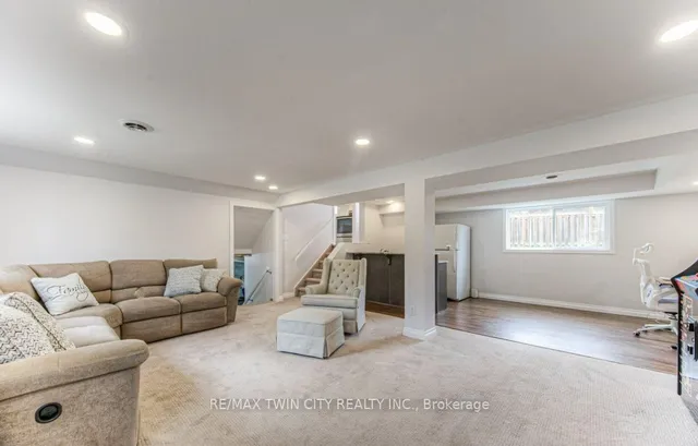 Additional property image - 111 Martinglen Cres