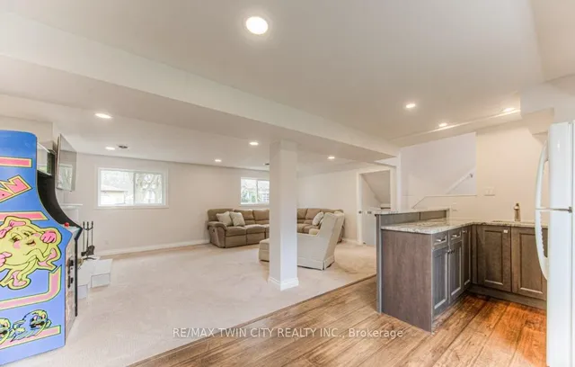 Additional property image - 111 Martinglen Cres