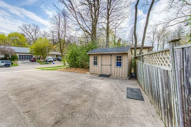 Additional property image - 111 Martinglen Cres