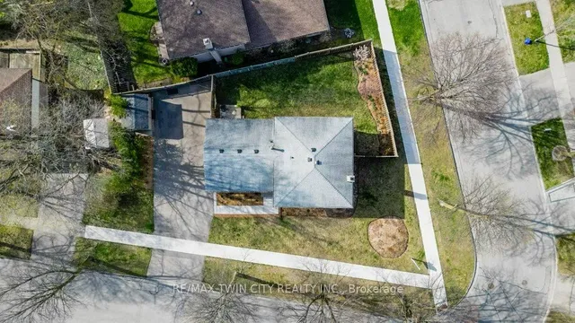 Additional property image - 111 Martinglen Cres