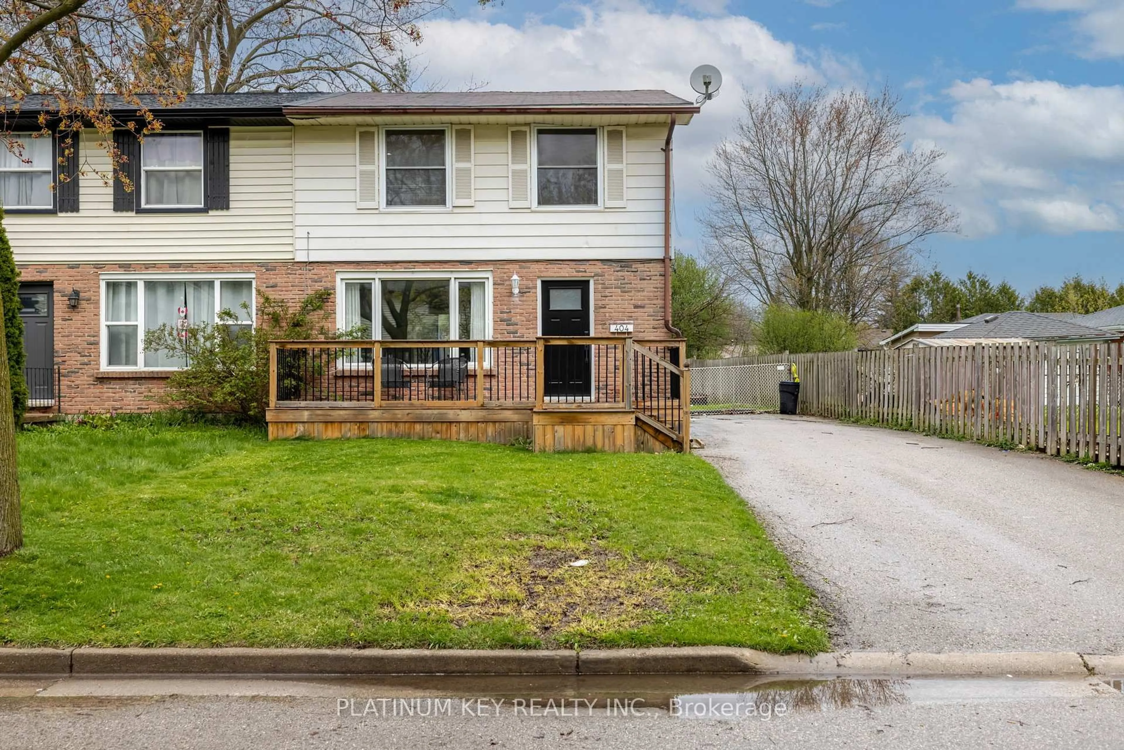 Unknown for 404 Crawford St, London South Ontario N6C 3B3