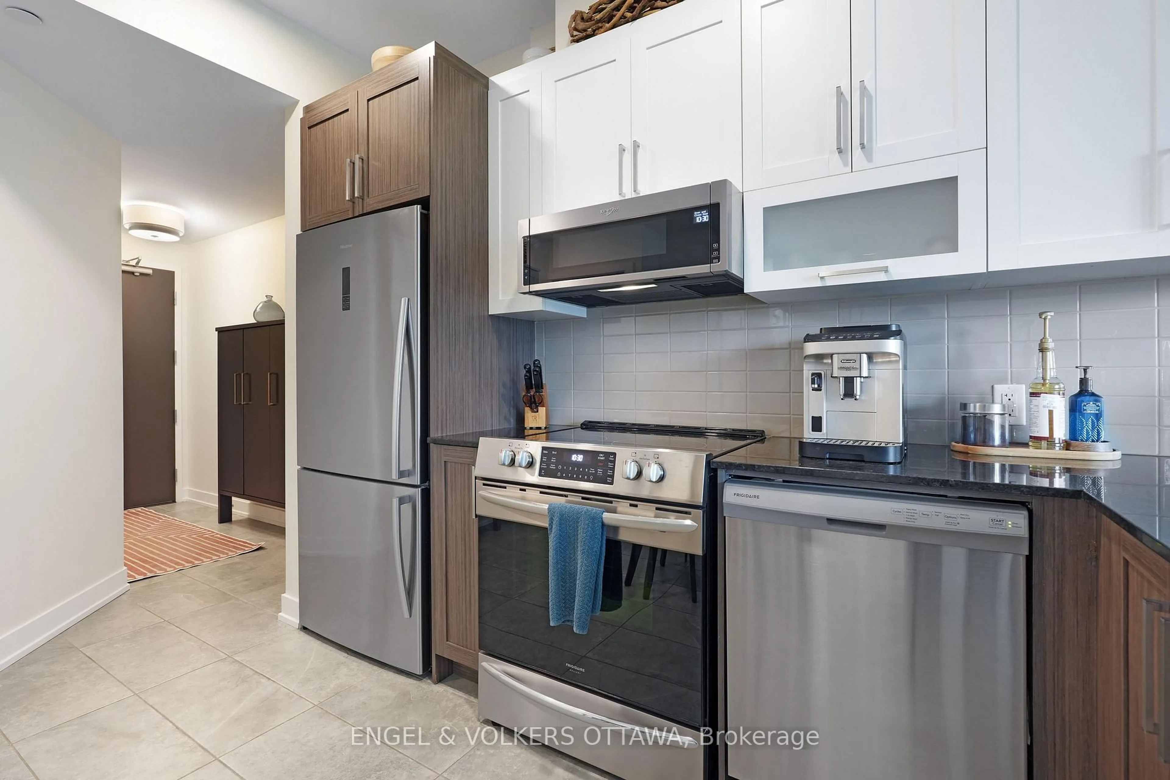 Standard kitchen, ceramic/tile floor for 200 Inlet Private #207, Ottawa Ontario K4A 5H3