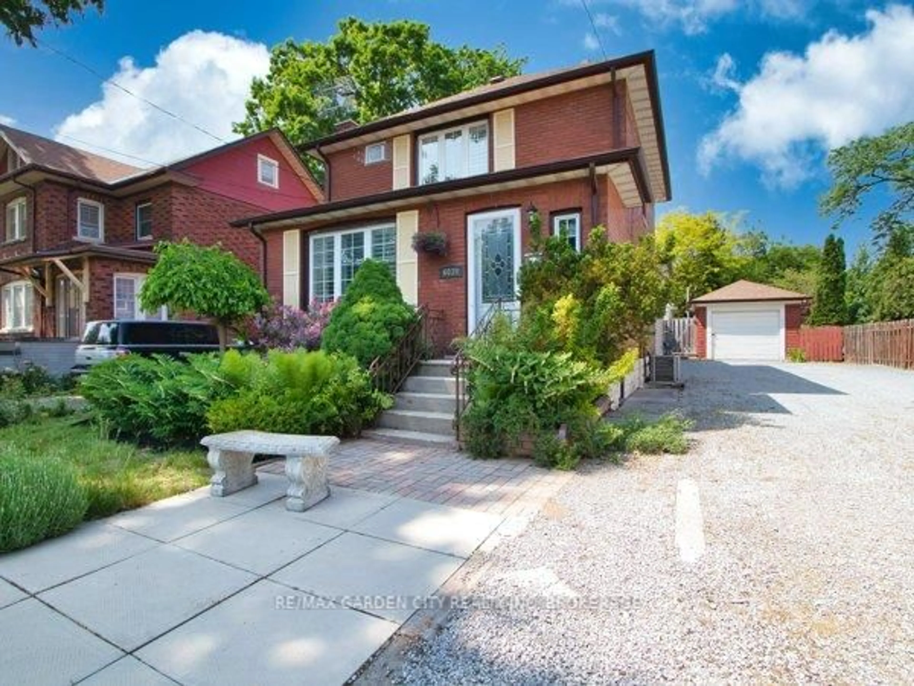 Home with brick exterior material, street for 6039 Symmes St, Niagara Falls Ontario L2G 2G6
