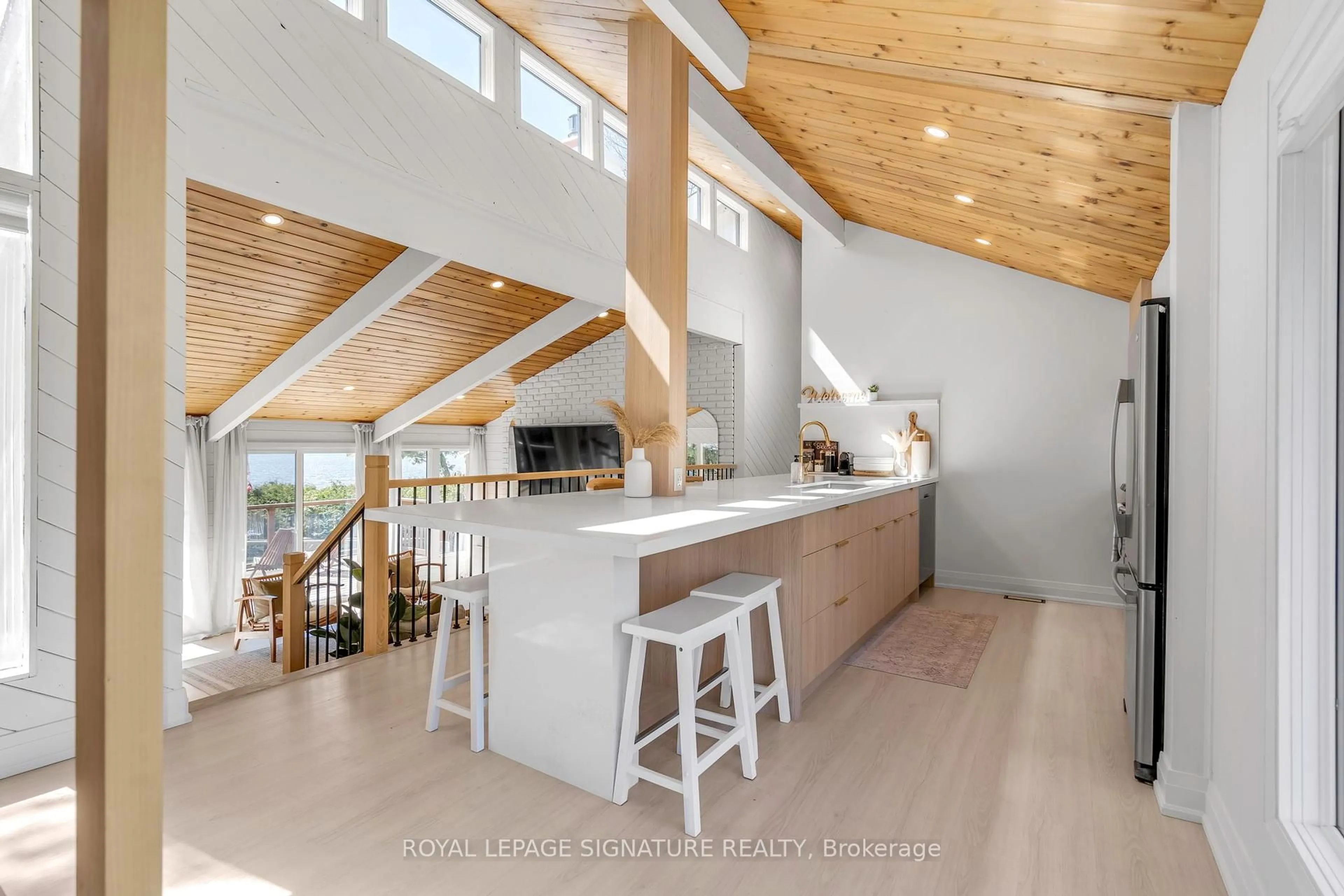 Open concept kitchen, unknown for 16 Fire Route 61 N/A, Trent Lakes Ontario K0L 1J0