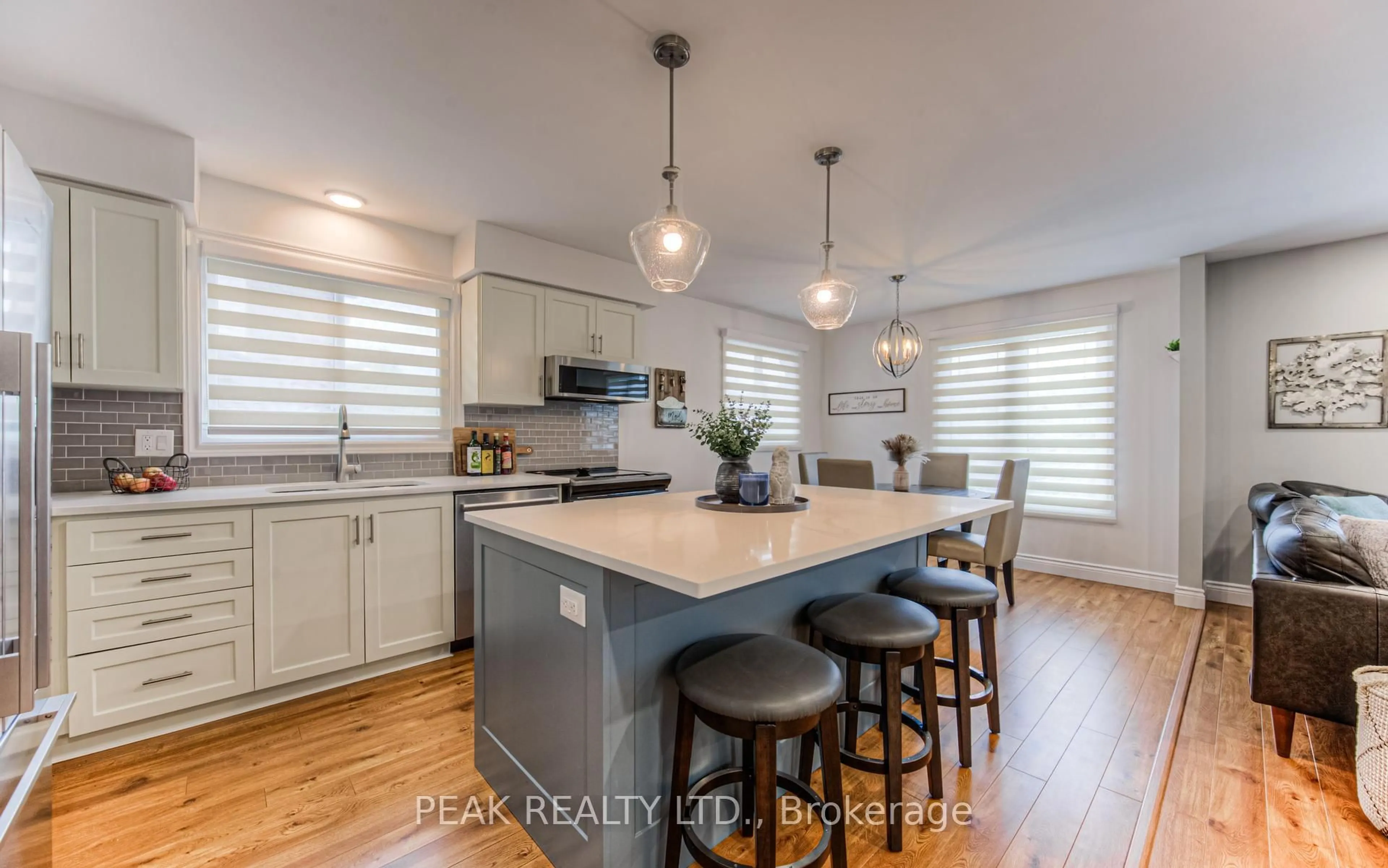 Open concept kitchen, unknown for 7 Ashley Crt, Kitchener Ontario N2E 2Z6