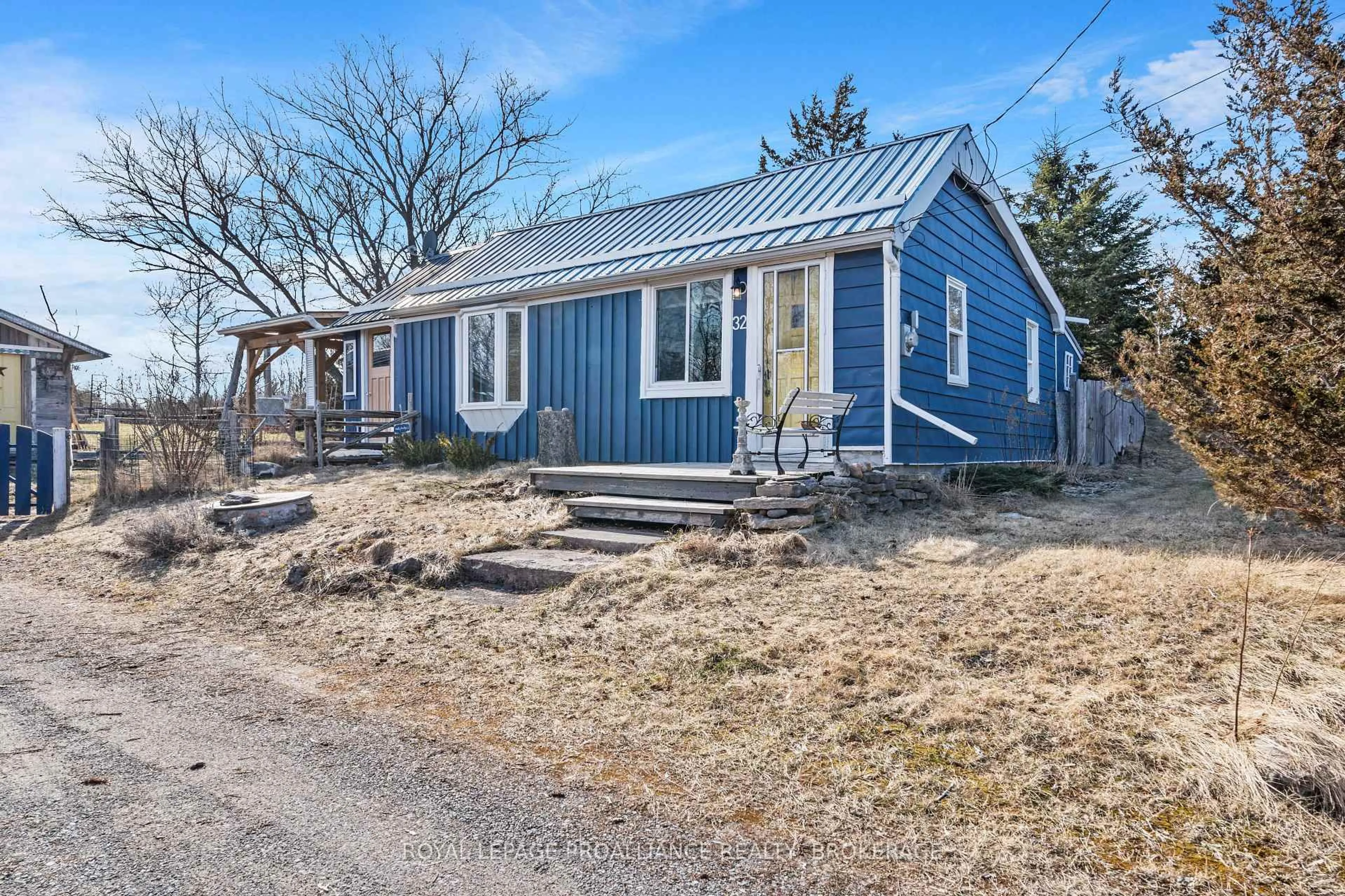 Unknown for 32 Cutler Rd, Yarker Ontario K0K 3N0