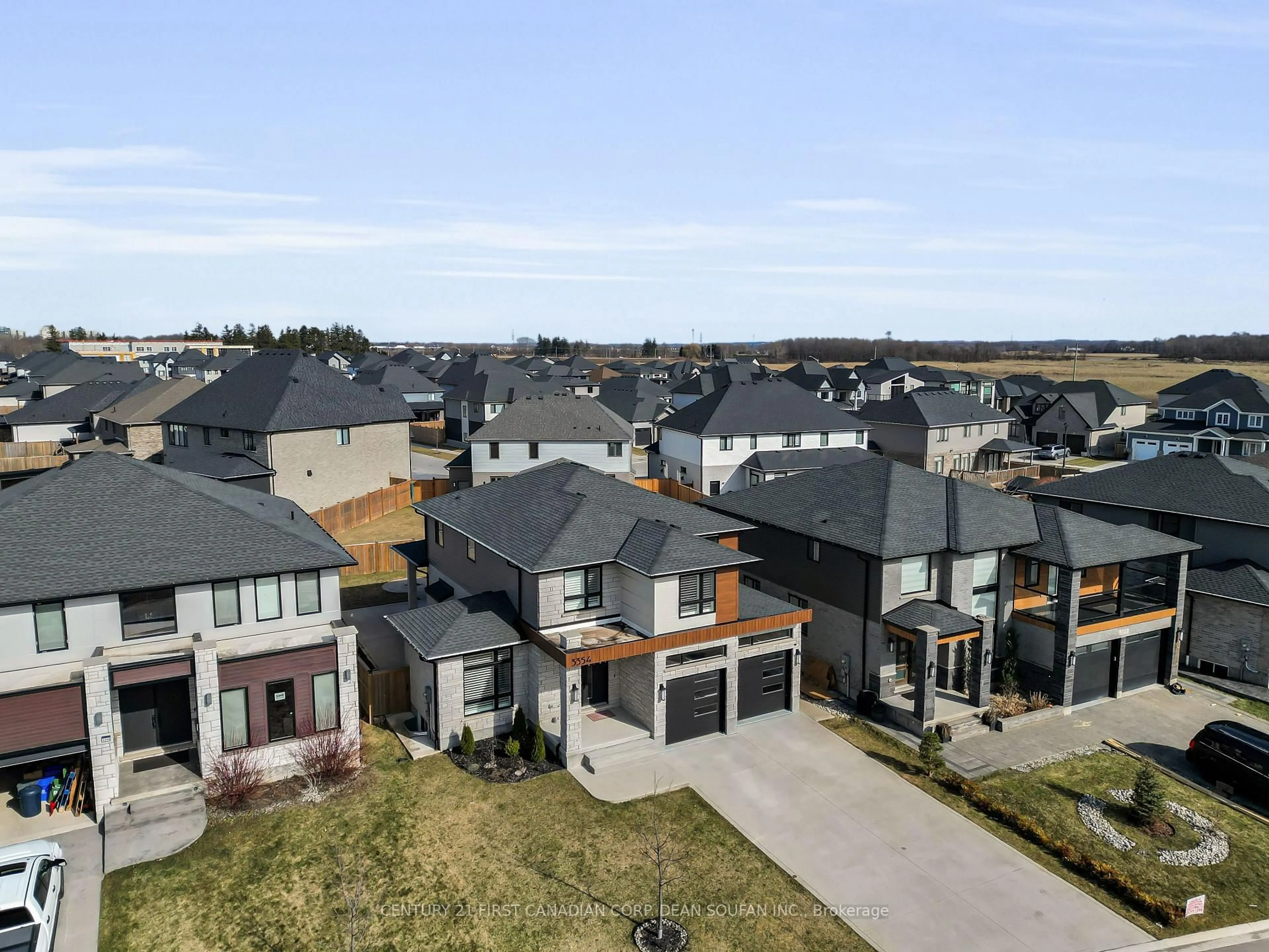 A pic from outside/outdoor area/front of a property/back of a property/a pic from drone, street for 3354 Mersea St, London South Ontario N6P 0G3