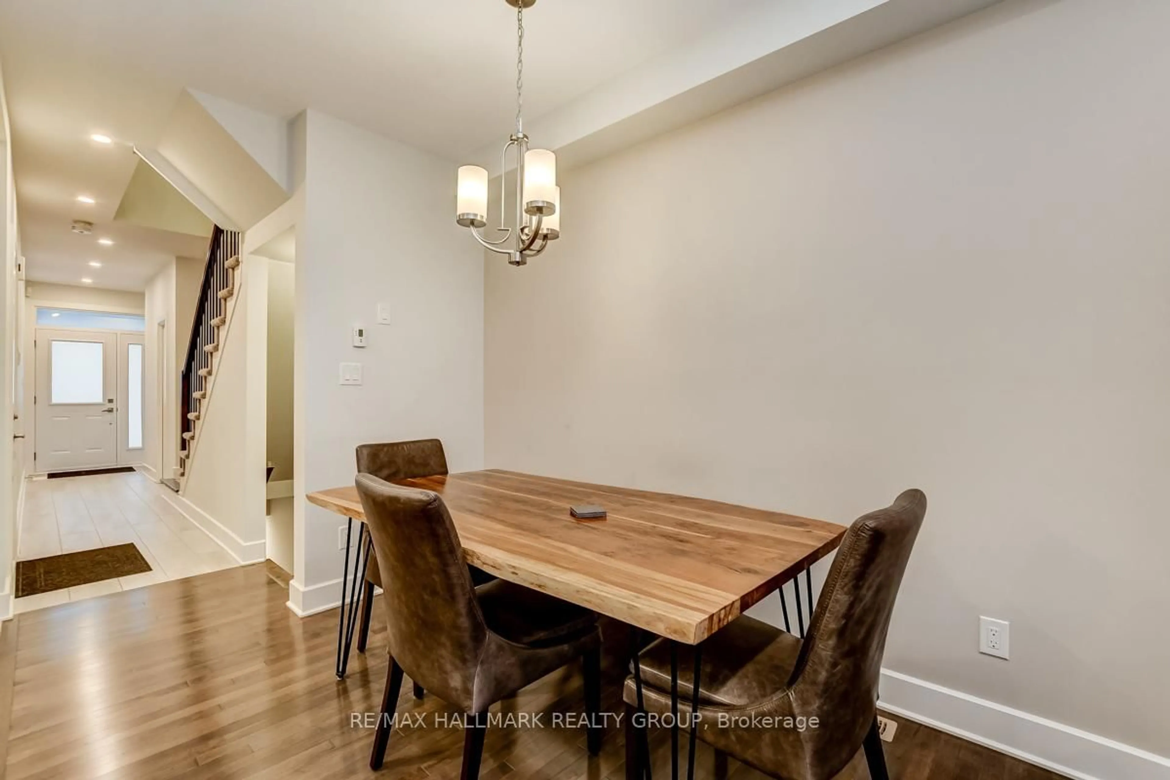 Dining room, wood/laminate floor for 1006 Shefford Rd, Ottawa Ontario K1J 6X5