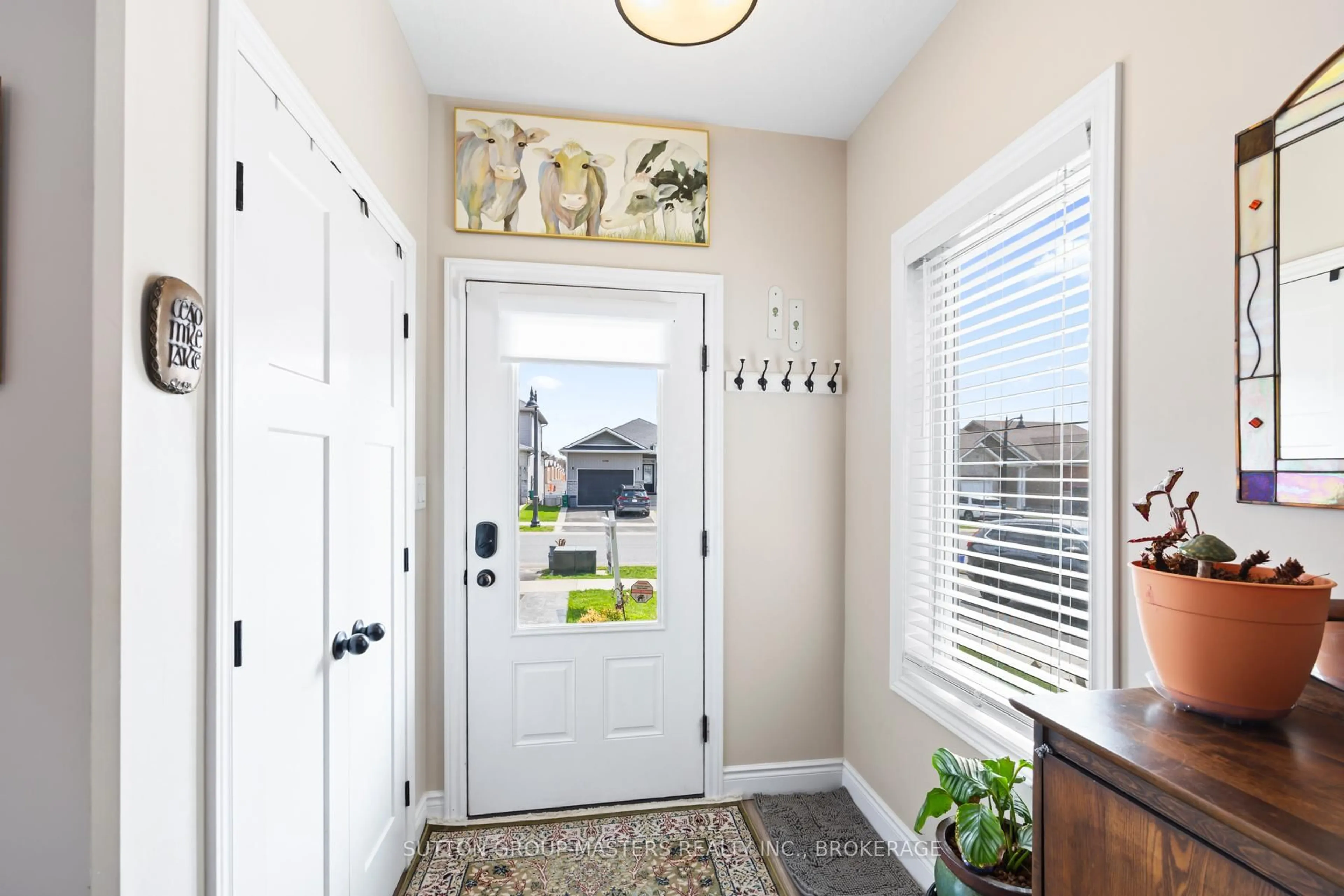 Indoor entryway for 217 Holden St, Kingston Ontario K7P 0L1