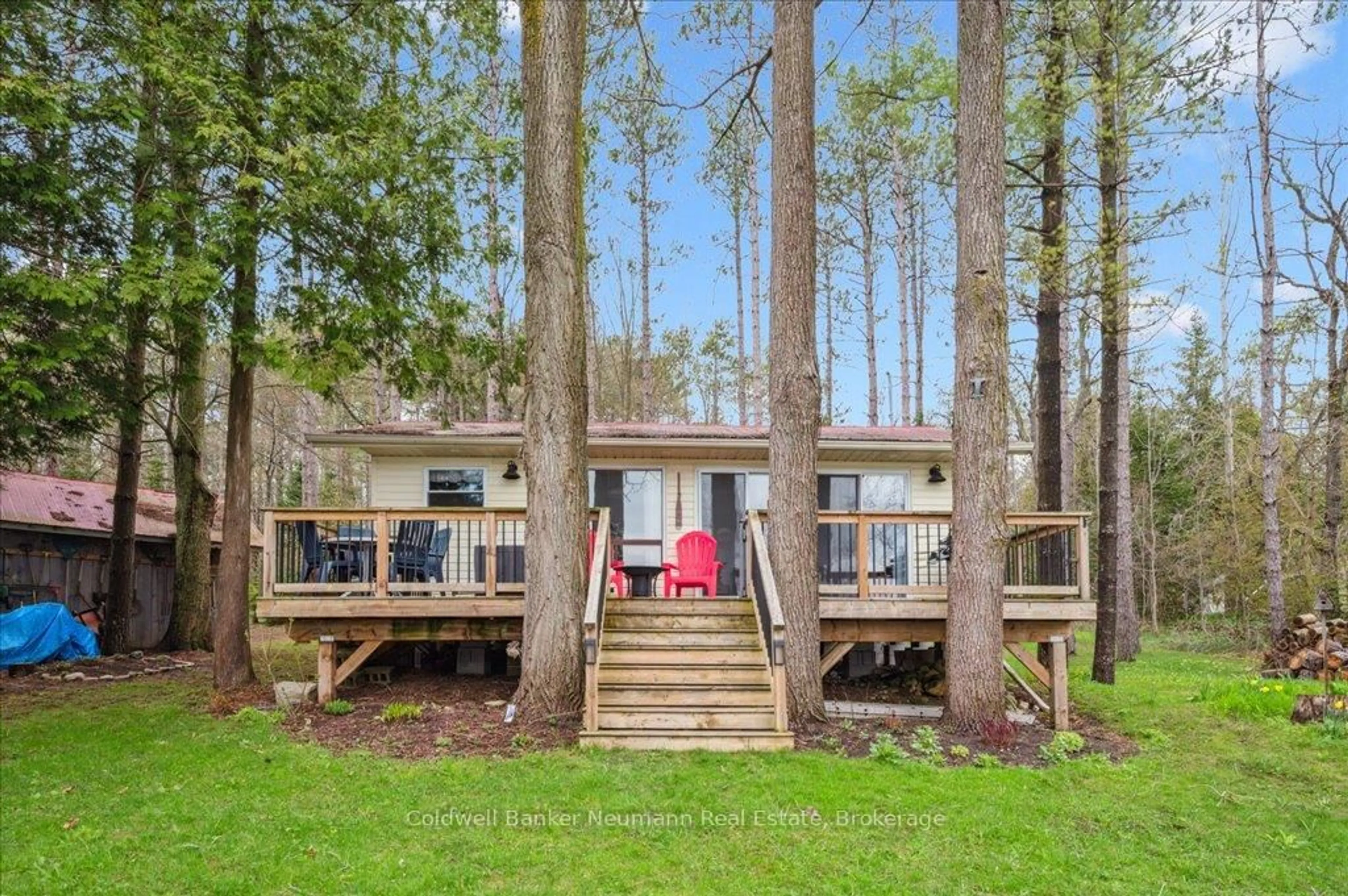 Patio, forest/trees view for 1012 Tenth St, Centre Wellington Ontario N0B 1J0