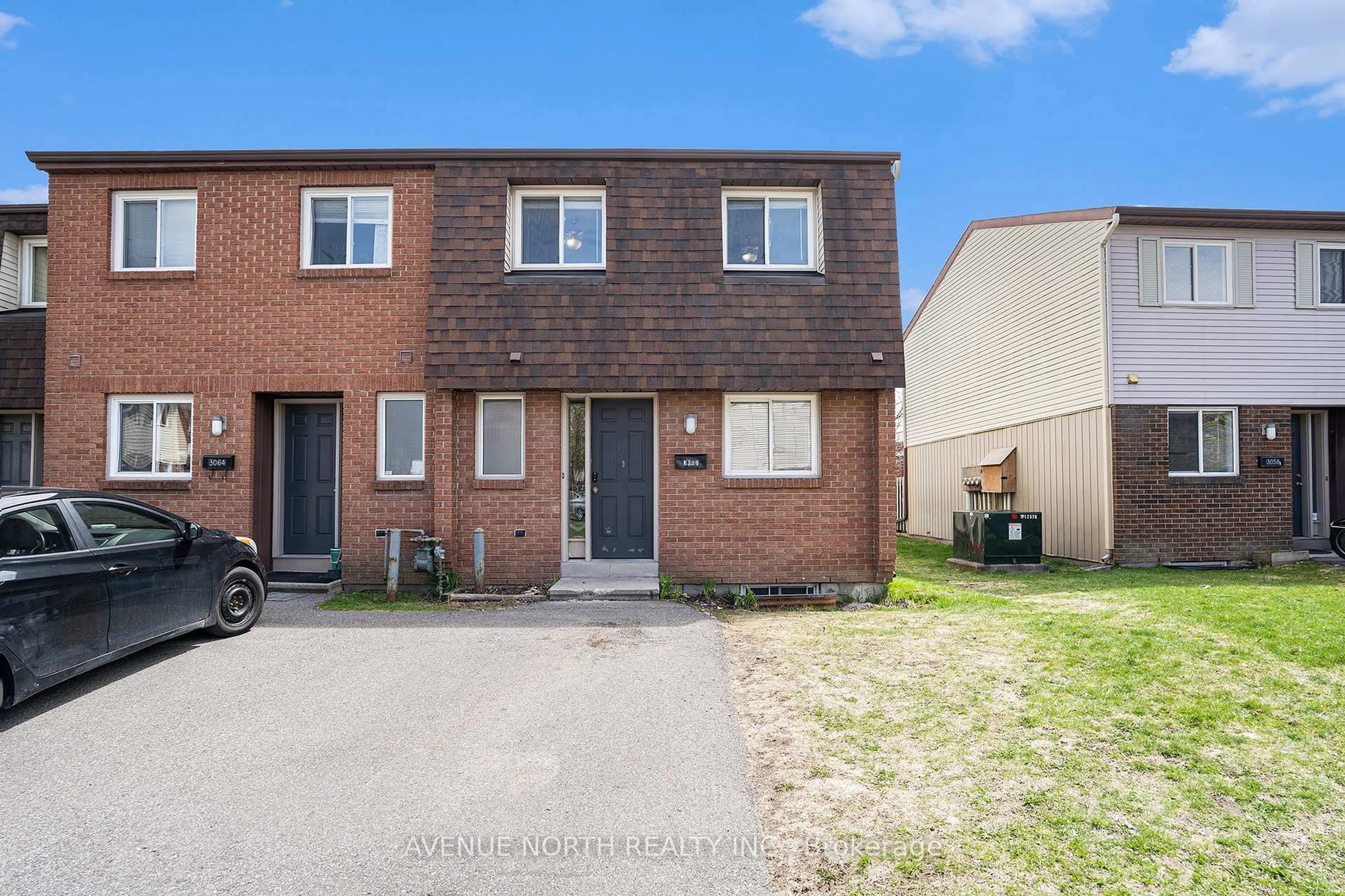 A pic from outside/outdoor area/front of a property/back of a property/a pic from drone, street for 3062 Olympic Way, Ottawa Ontario K1T 1Y6