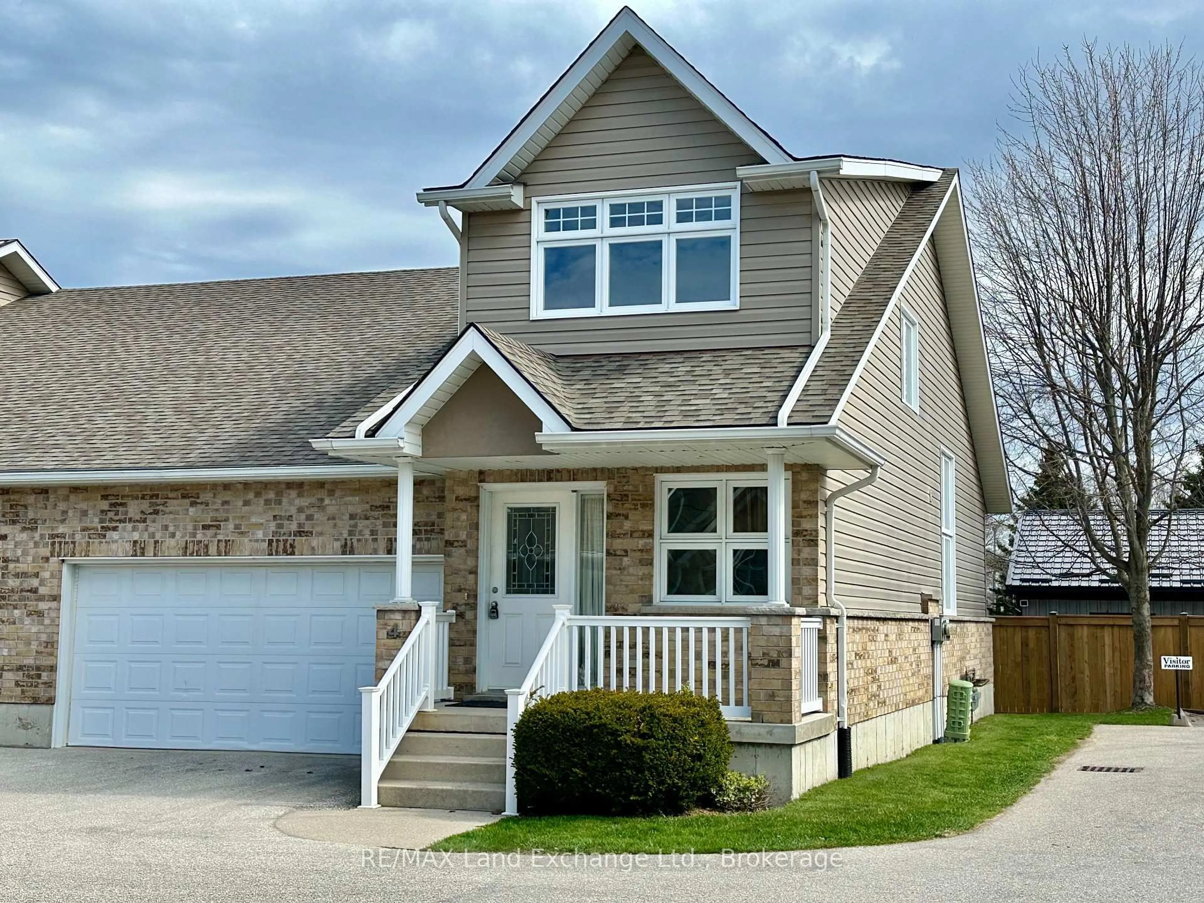 Home with vinyl exterior material, street for 433 Queen St #4, Kincardine Ontario N2Z 0A2