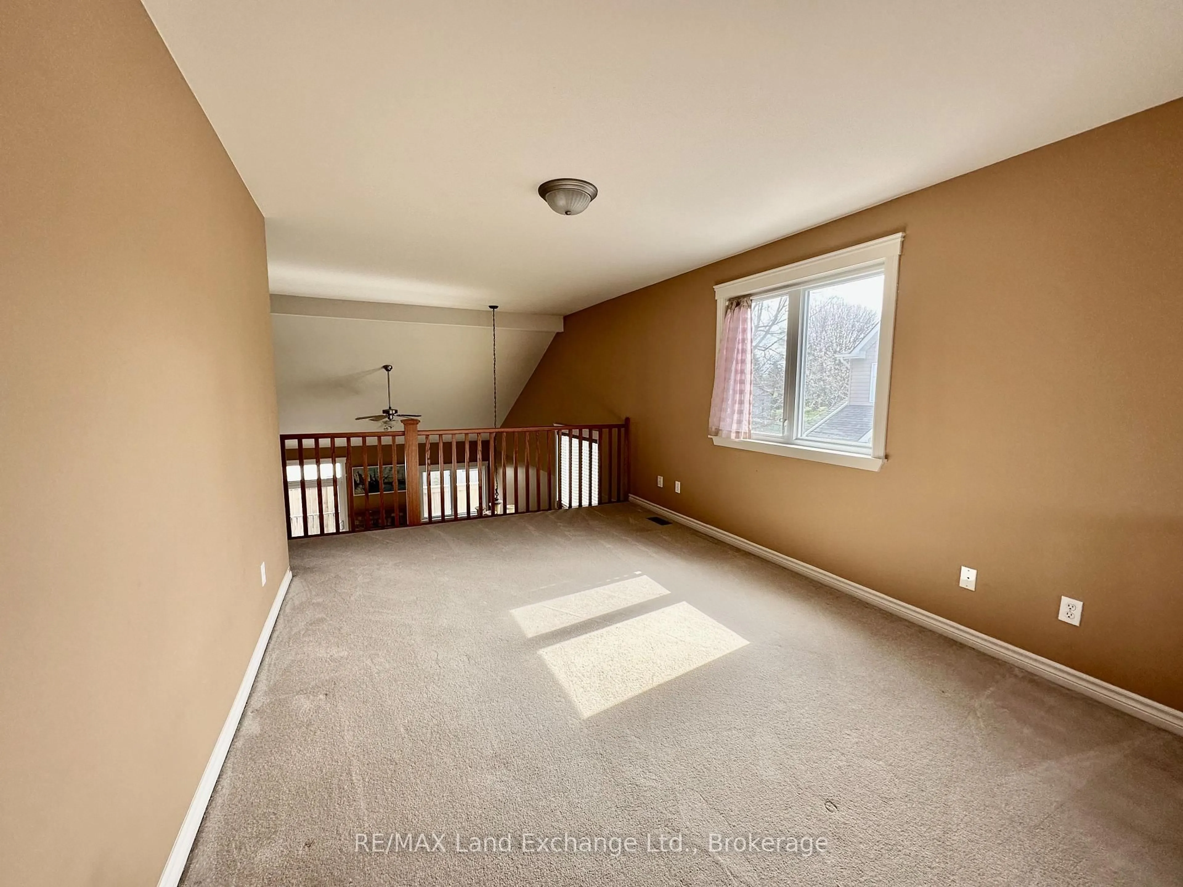 A pic of a room for 433 Queen St #4, Kincardine Ontario N2Z 0A2