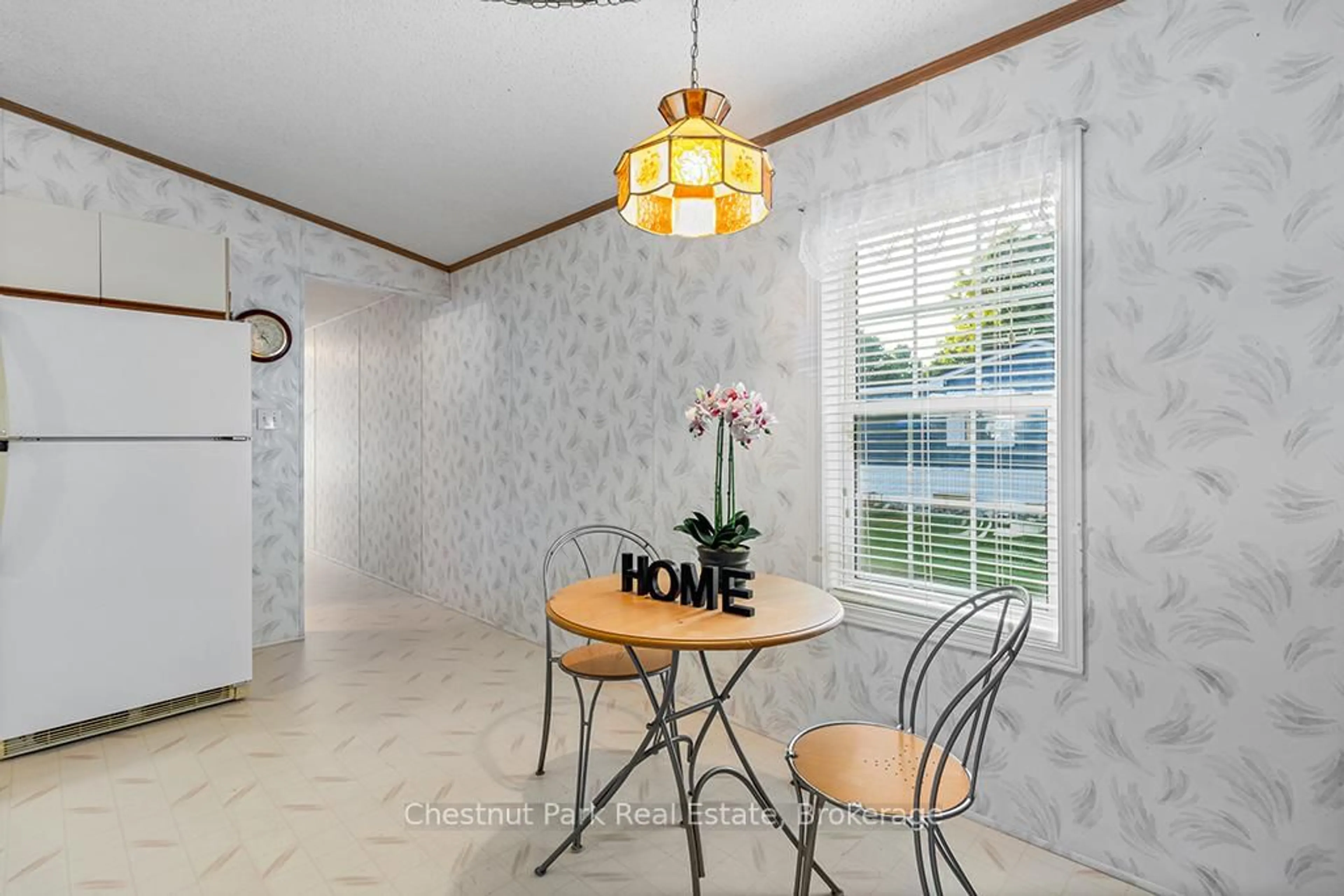 Dining room, ceramic/tile floor for 684138 Side Road 30 N/A #MH12, Chatsworth Ontario N0H 1R0