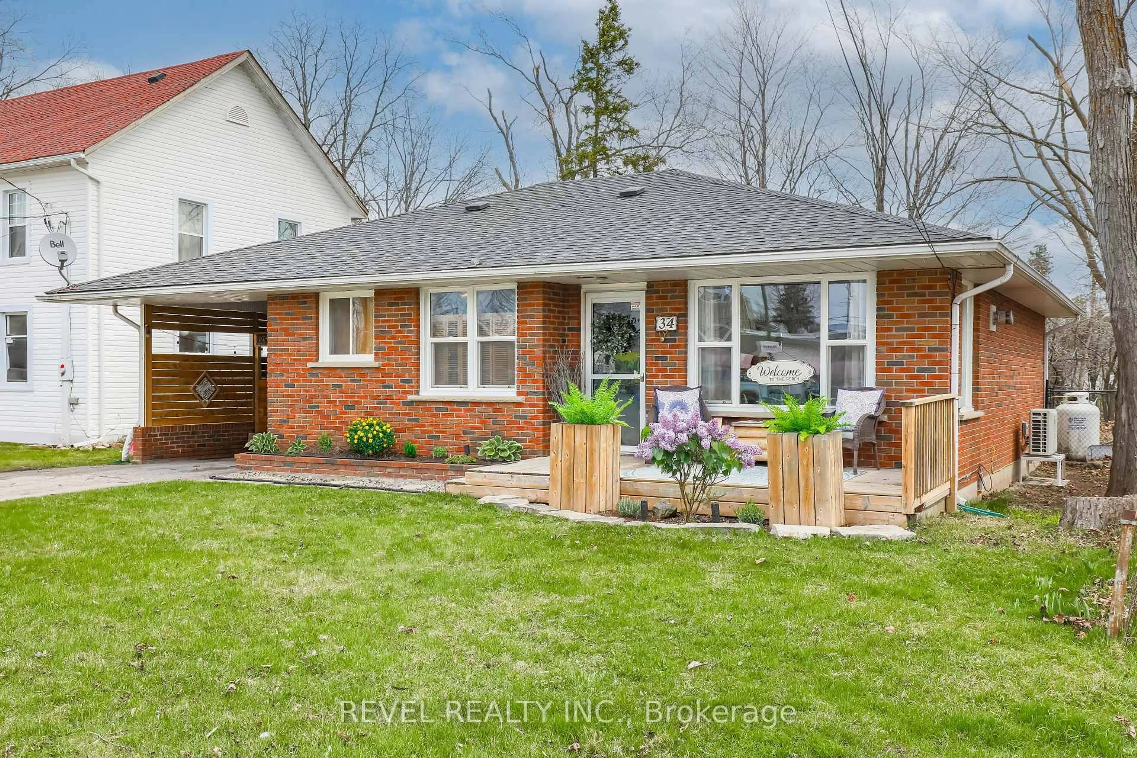 Home with brick exterior material, street for 34 William St, Kawartha Lakes Ontario K0M 1A0