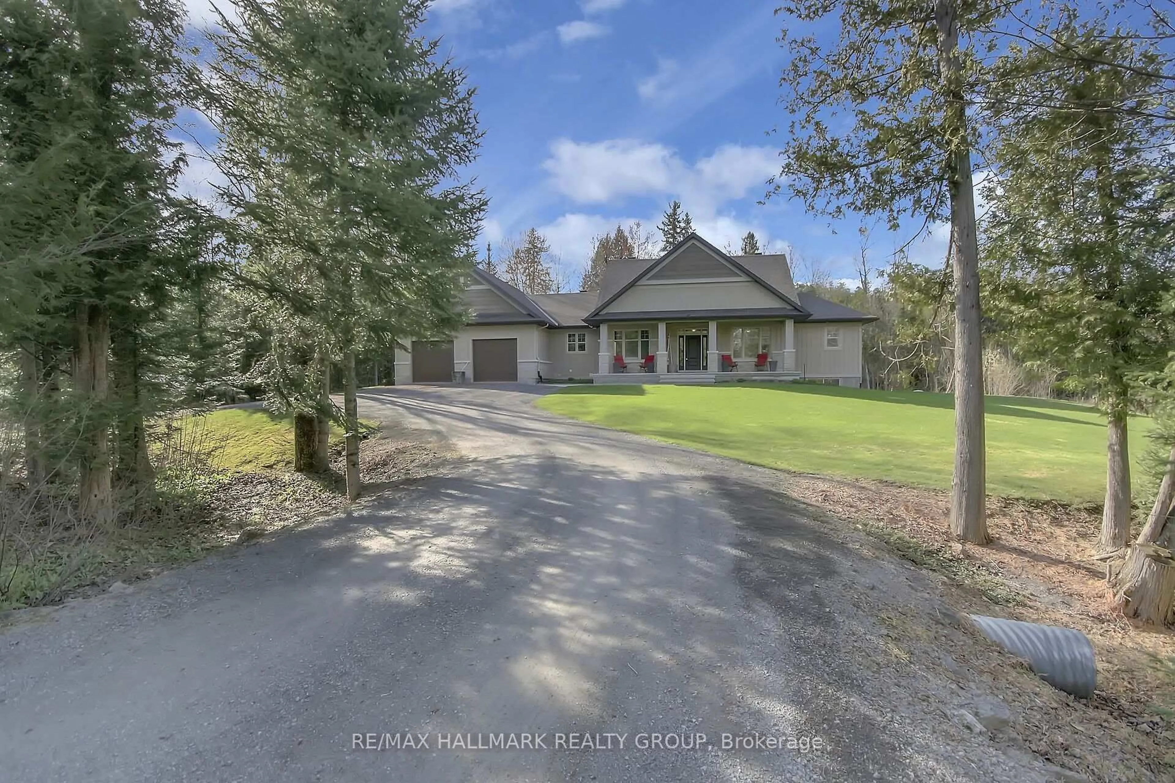 A pic from outside/outdoor area/front of a property/back of a property/a pic from drone, street for 6905 Bleeks Rd, Ashton Ontario K0A 1B0