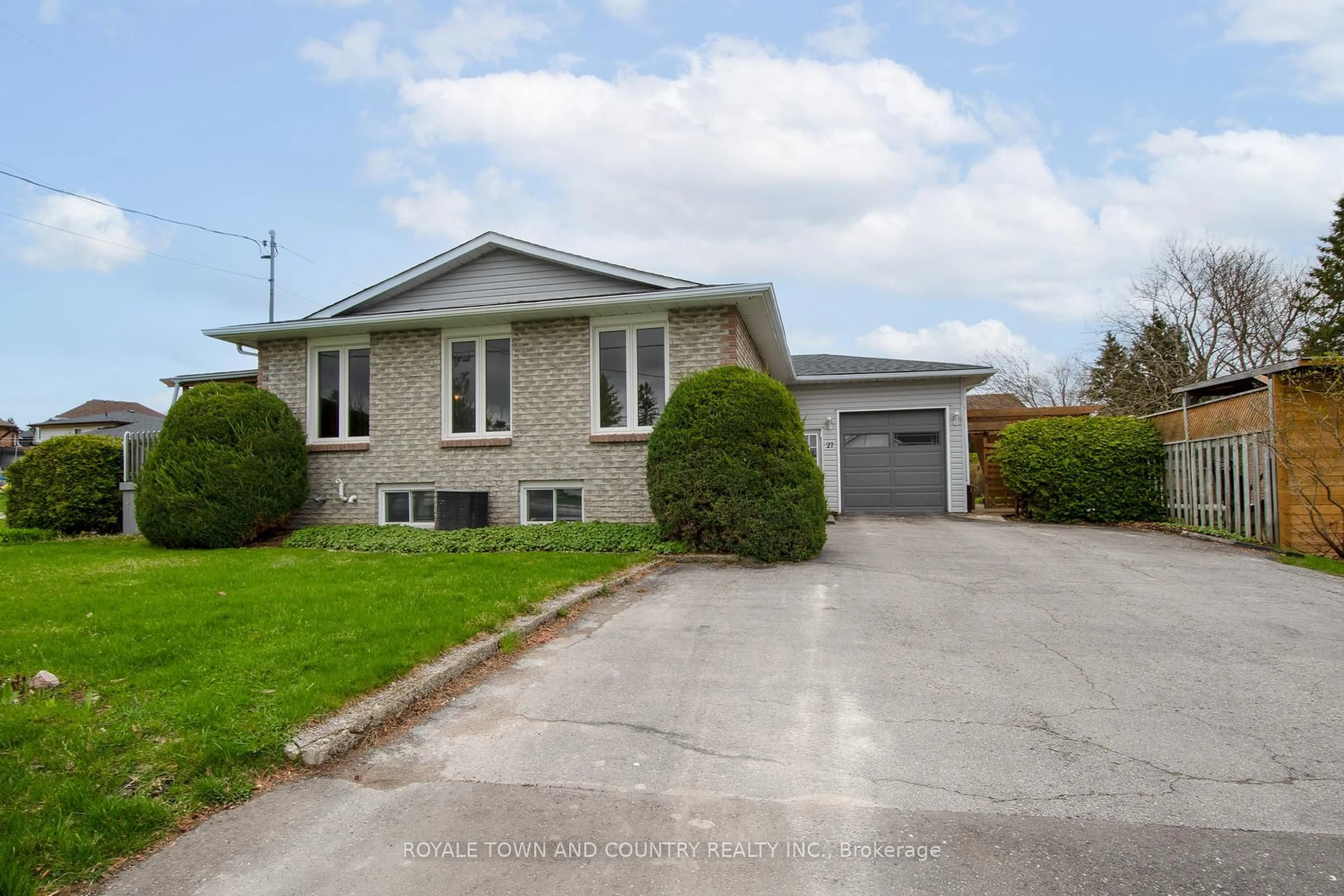 Home with vinyl exterior material, street for 27 Hillside Dr, Kawartha Lakes Ontario K9V 1A3