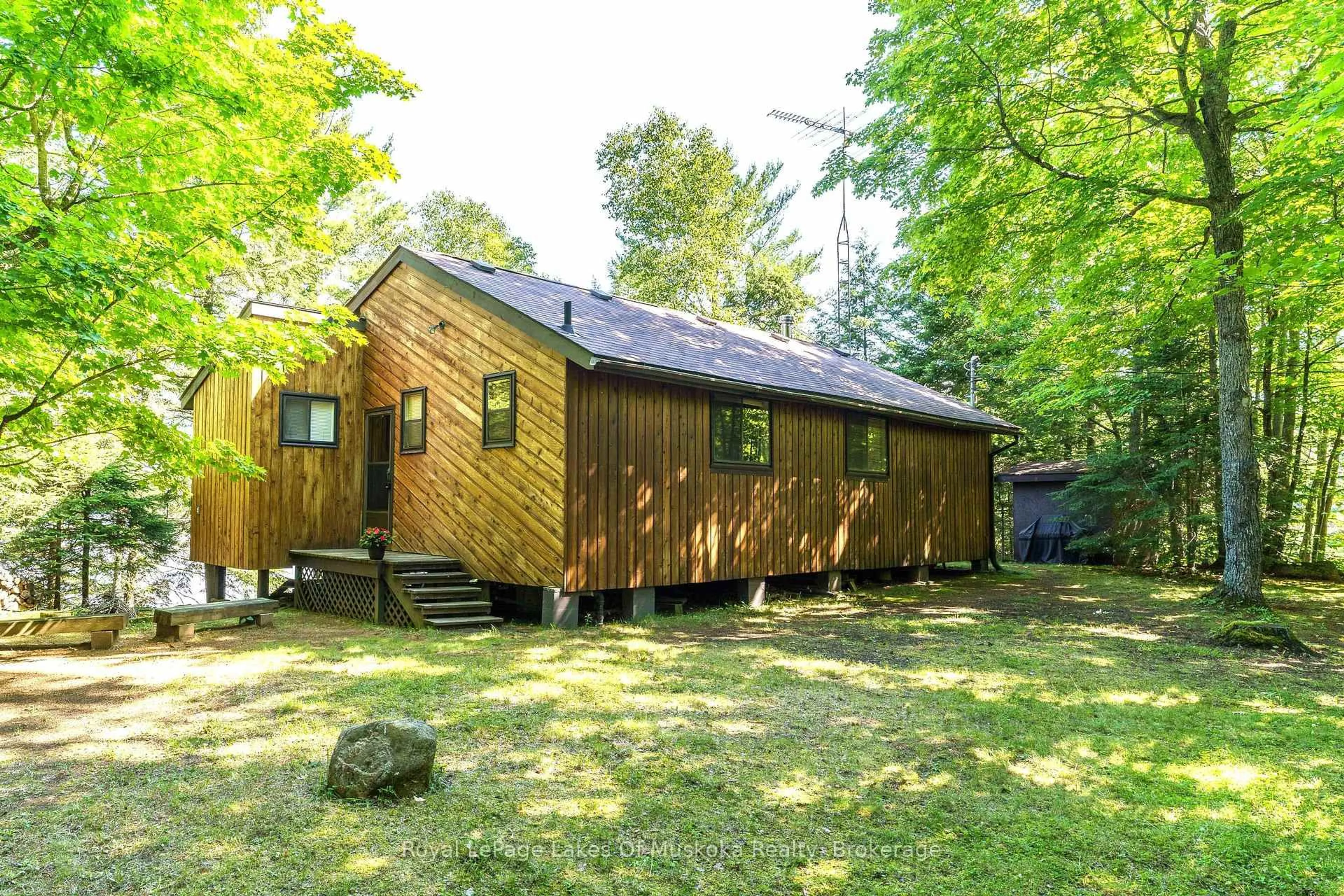Shed for 2401 BEAR LAKE Rd, Algonquin Highlands Ontario P0A 1E0