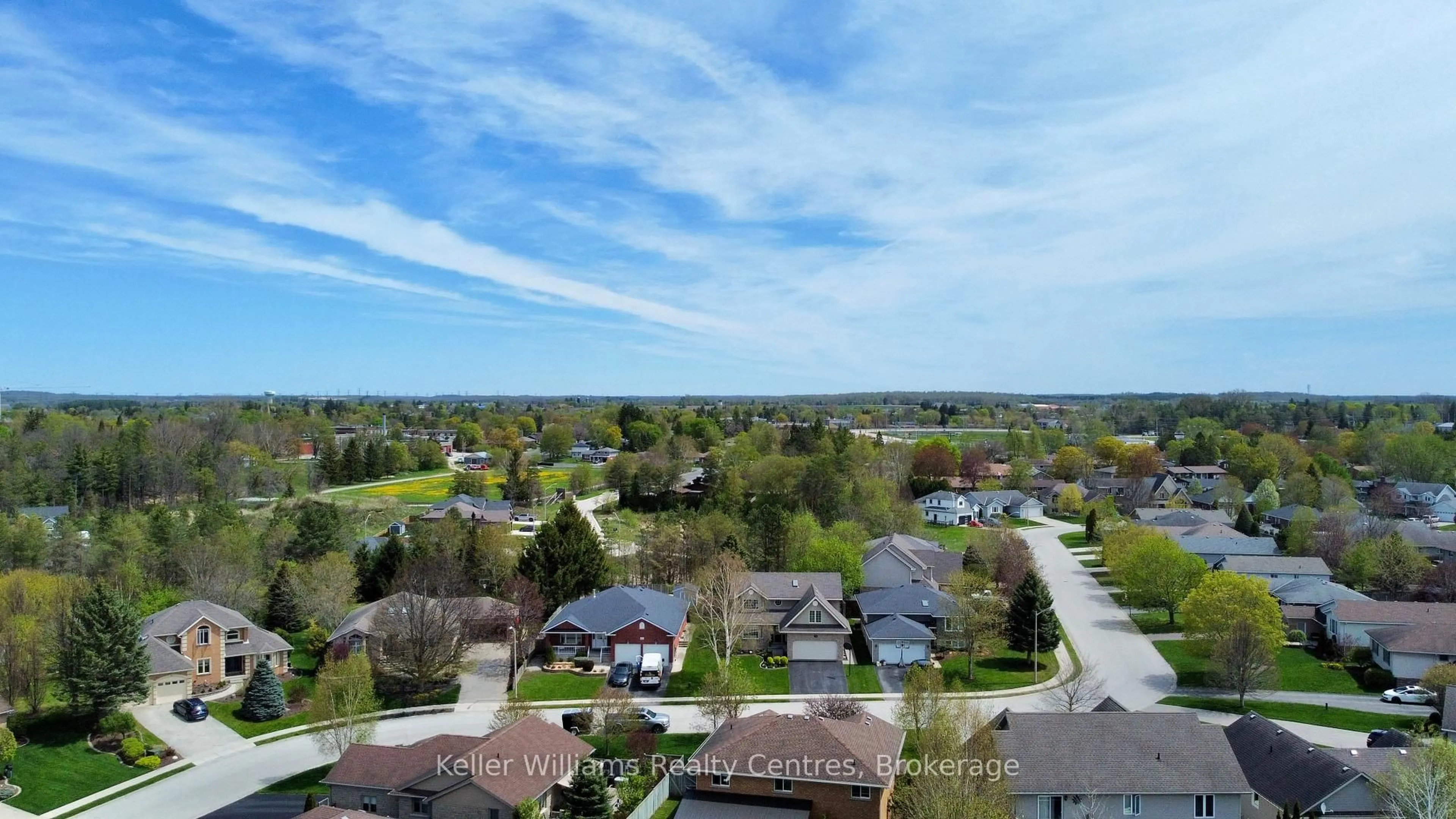 A pic from outside/outdoor area/front of a property/back of a property/a pic from drone, water/lake/river/ocean view for 265 4TH STREET Cres, Hanover Ontario N4N 3S9