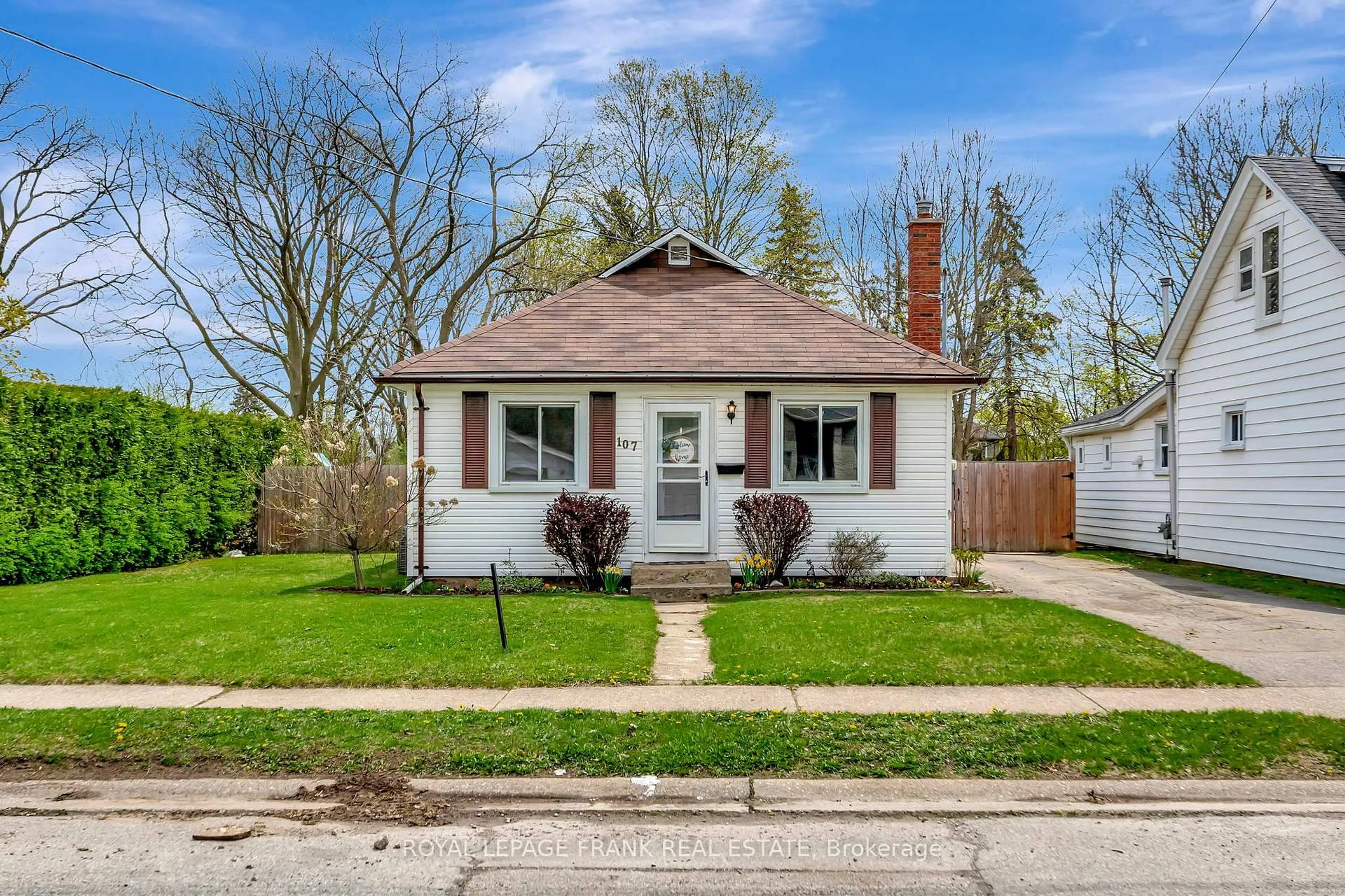 Unknown for 107 Fulton St, Brantford Ontario N3R 4E9
