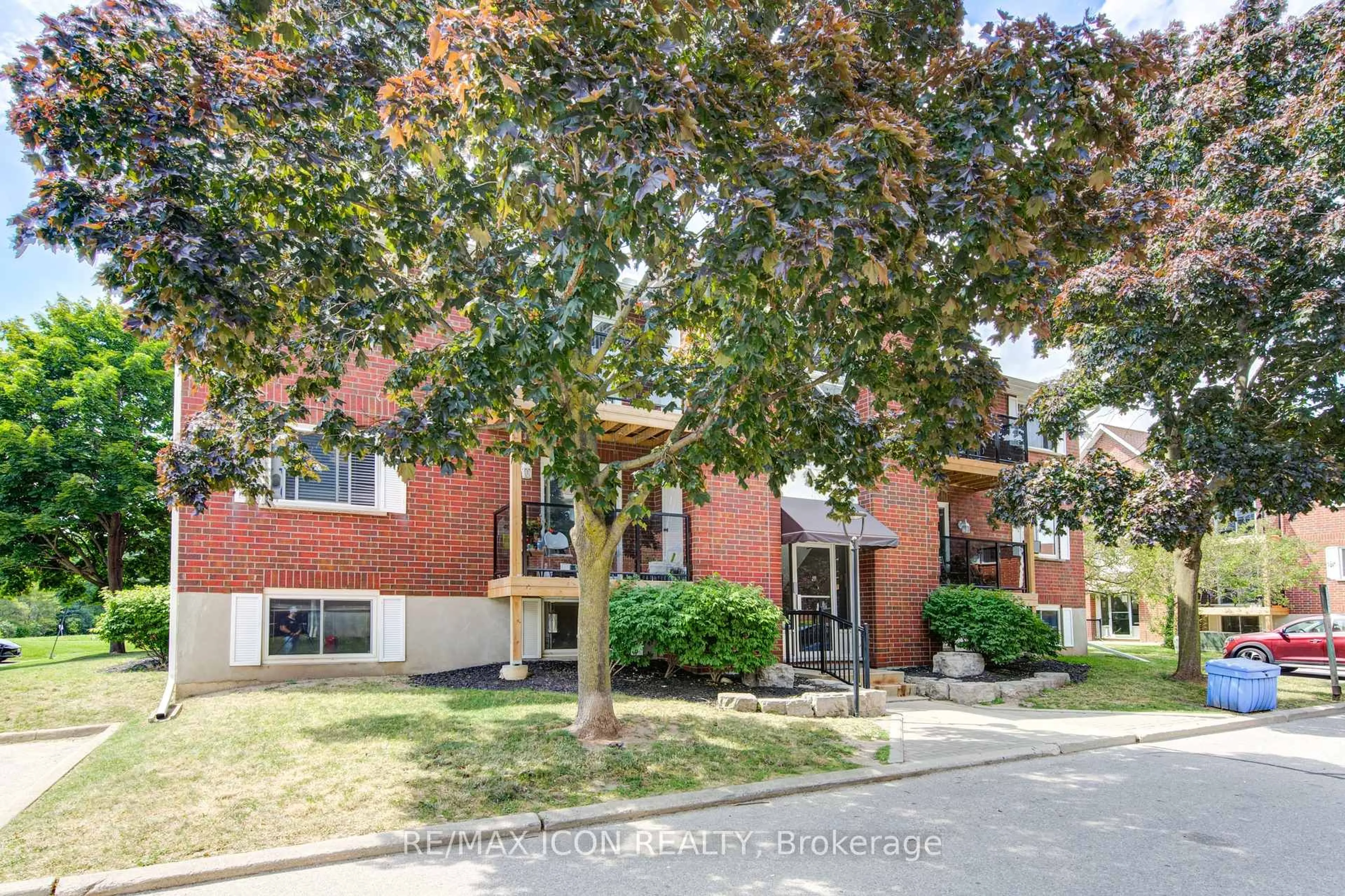 Unknown for 565 Greenfield Ave #601, Kitchener Ontario N2C 2P4