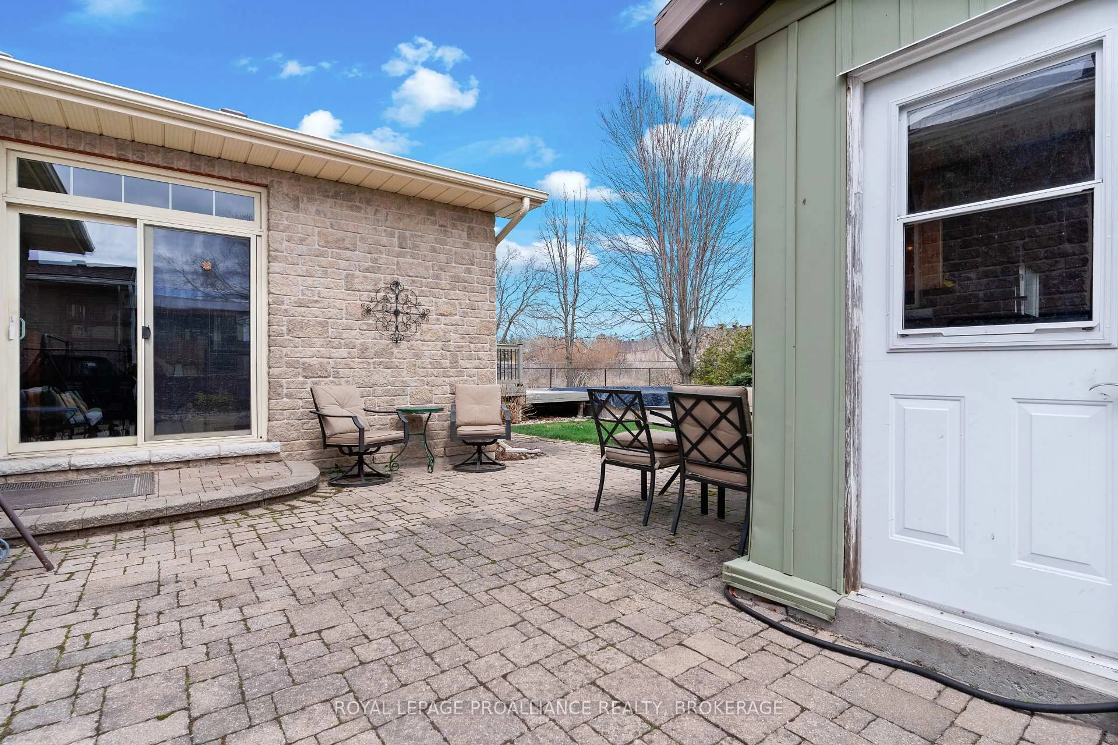 Patio, street for 31 Sherwood Ave, Loyalist Ontario K7N 1N3