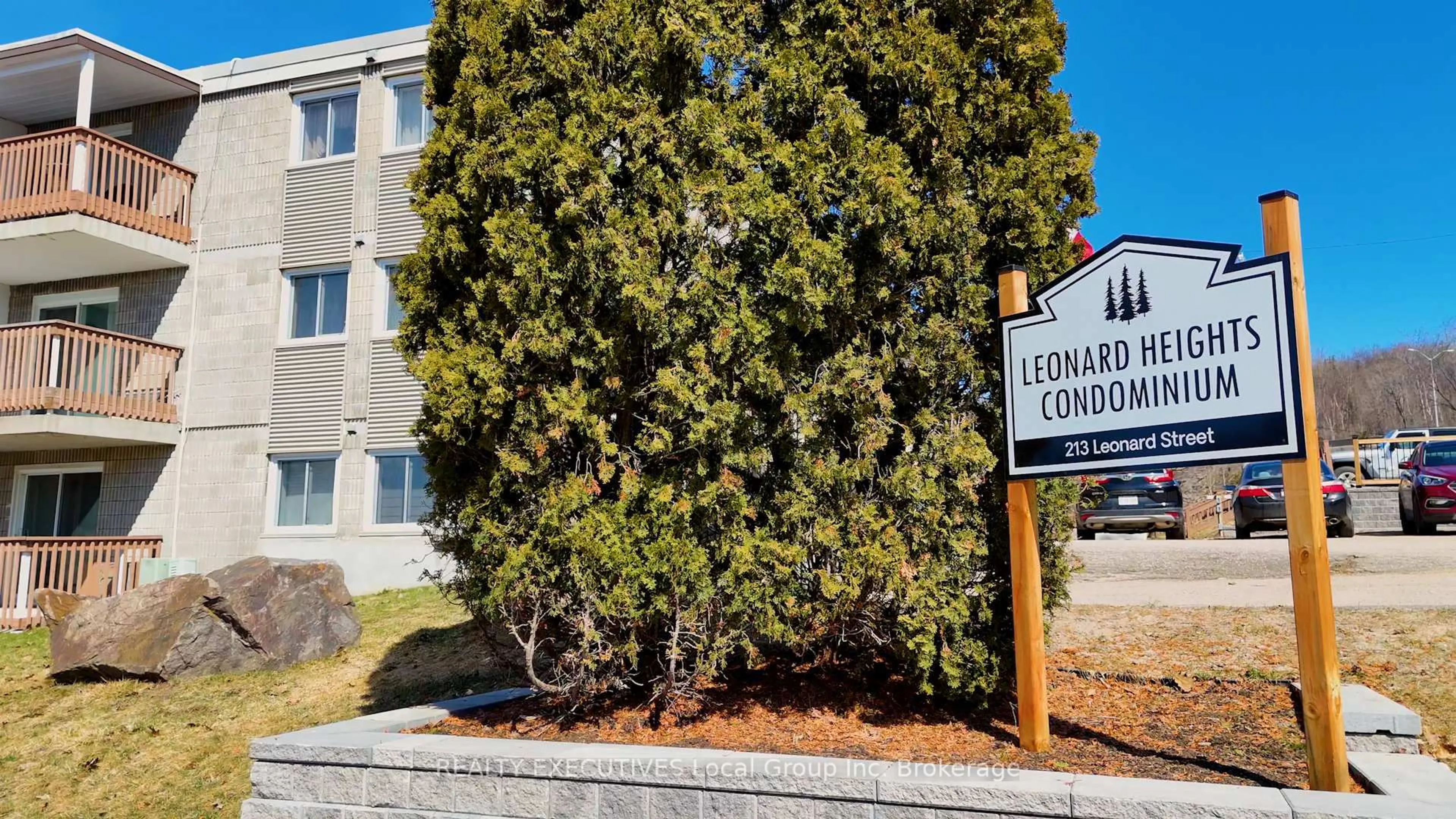 Unknown for 213 LEONARD St #300, North Bay Ontario P1B 5K3