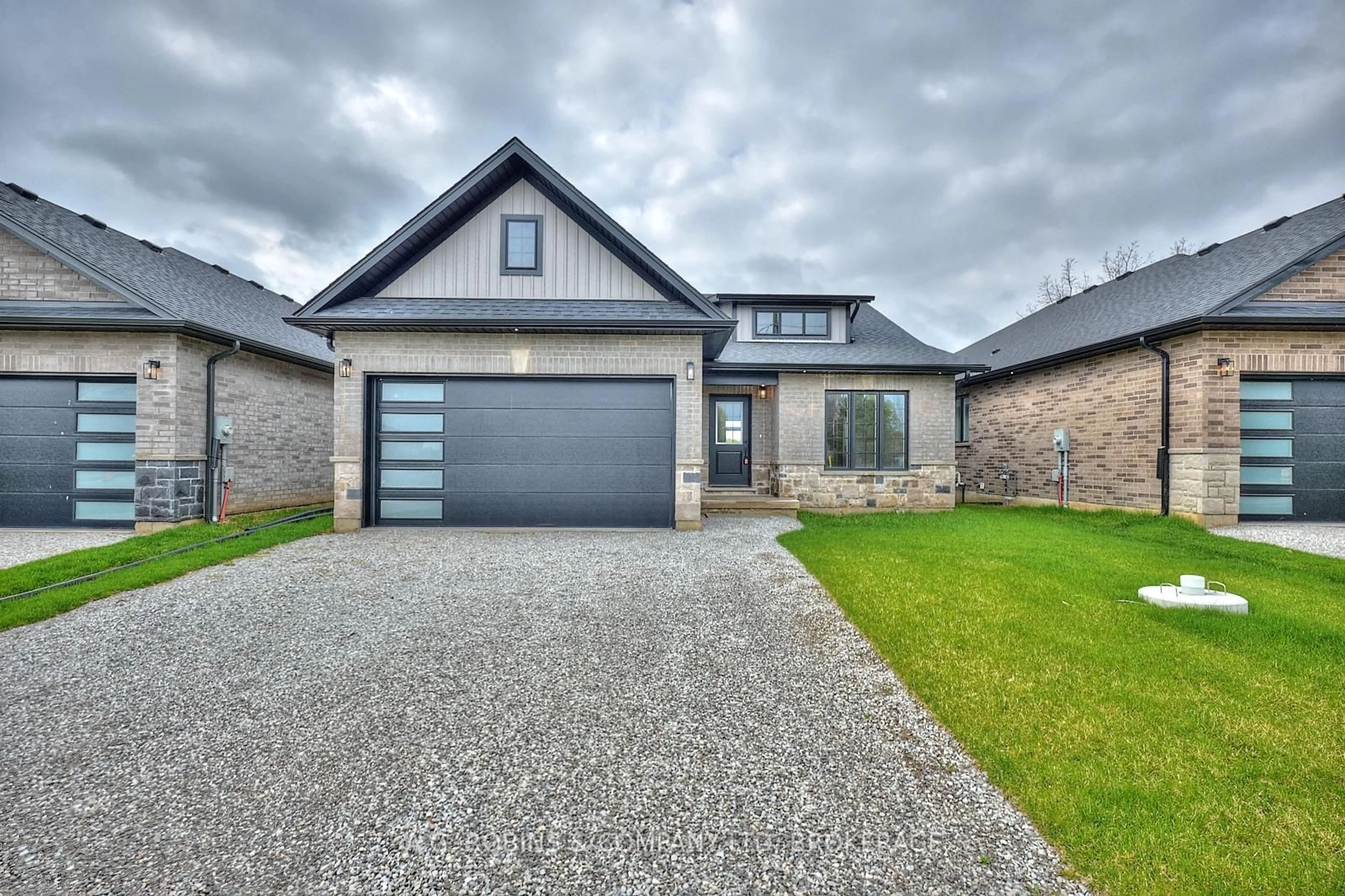 Home with brick exterior material, street for 4116 Fly Rd, Lincoln Ontario L0R 1G0