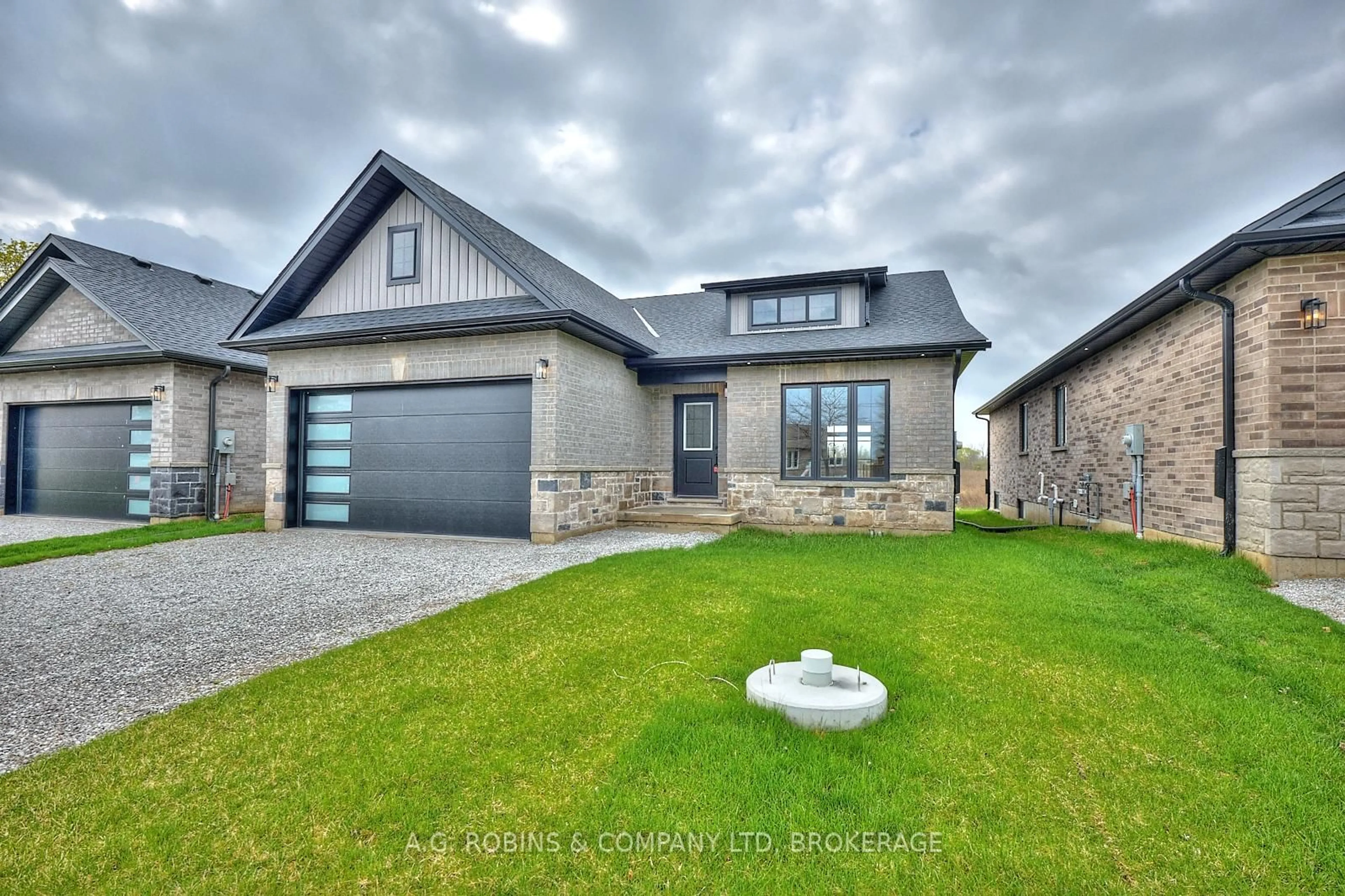 Home with brick exterior material, street for 4116 Fly Rd, Lincoln Ontario L0R 1G0