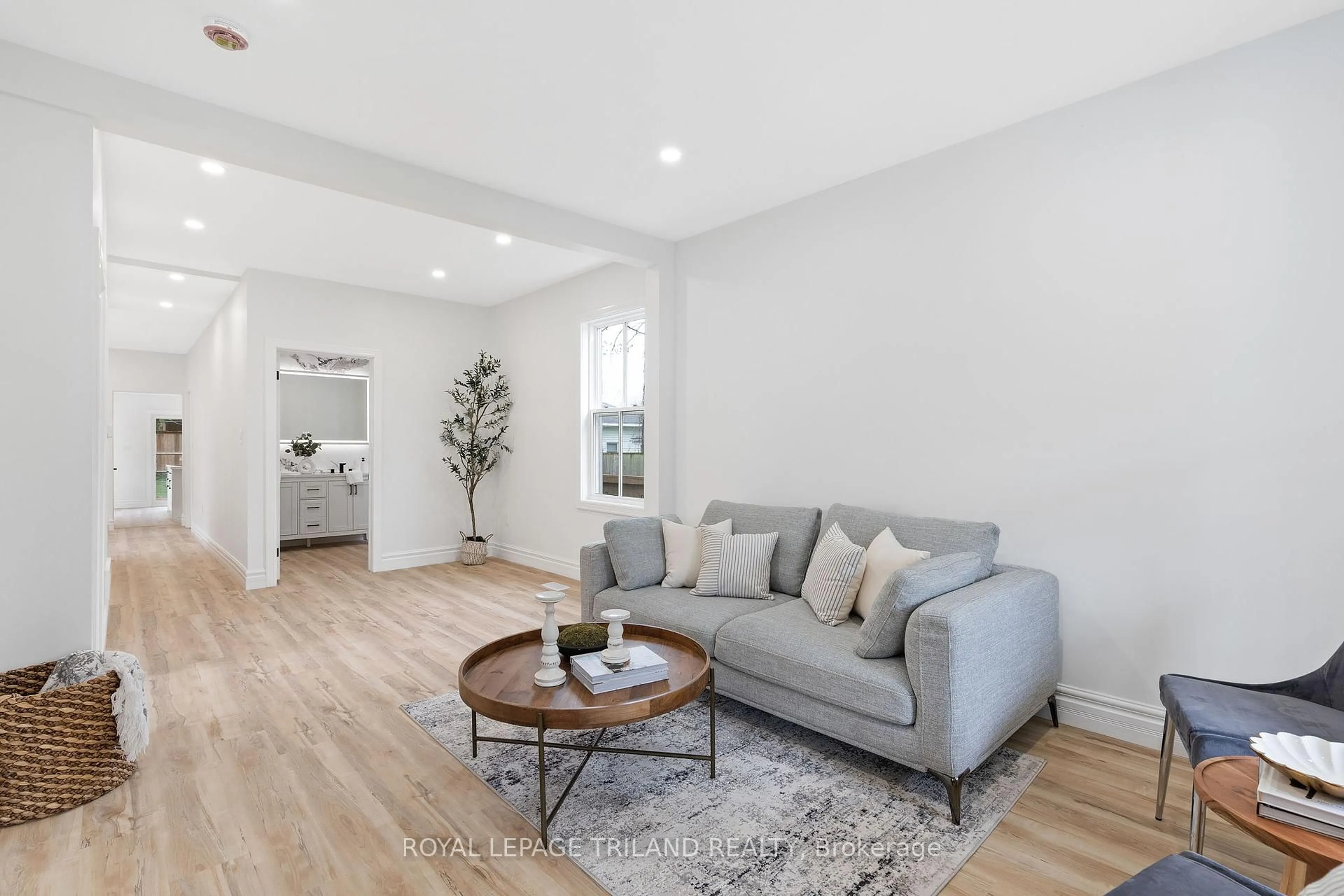 Living room with furniture, unknown for 57 Palace St, London East Ontario N6B 3A6