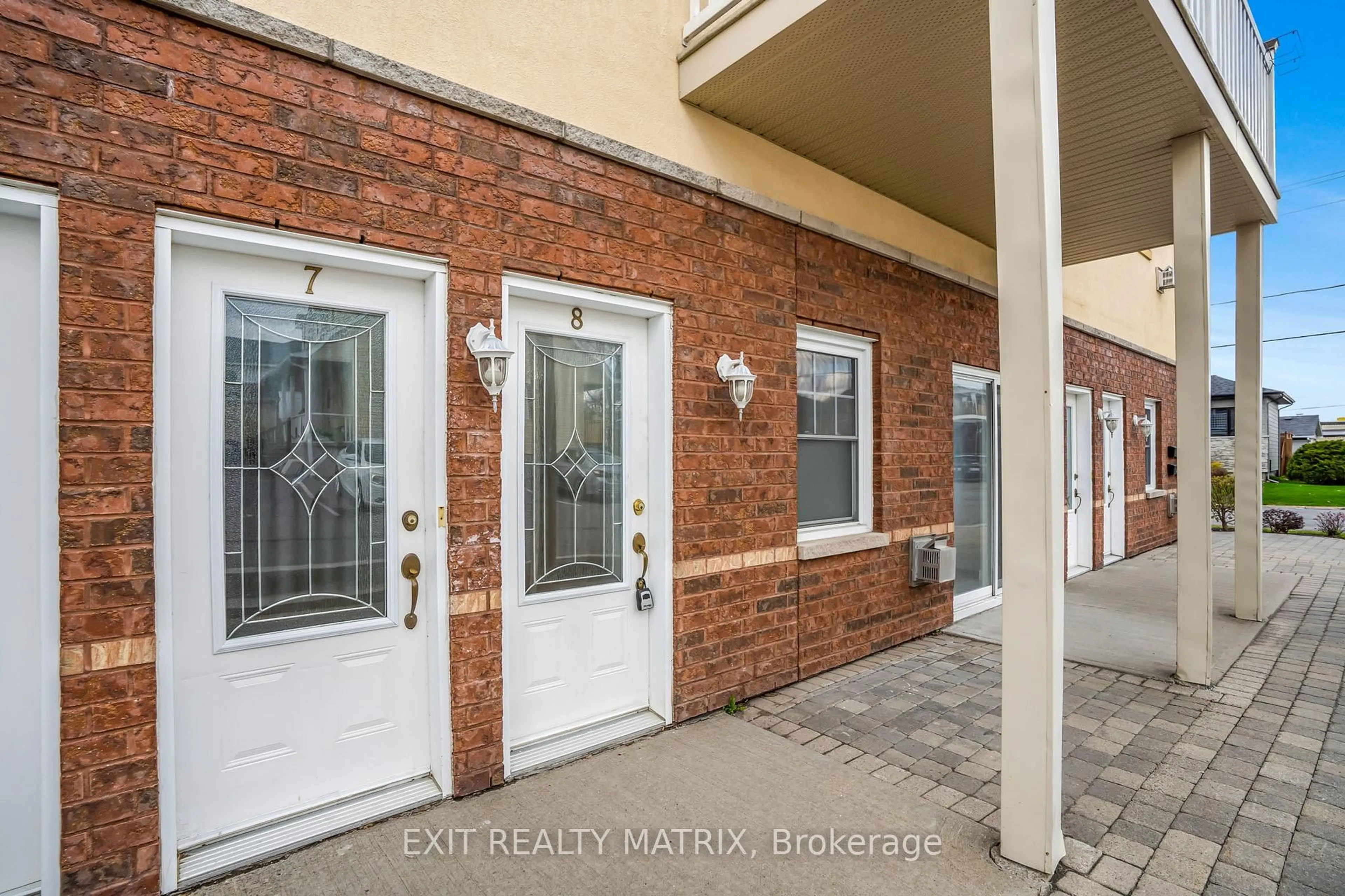 Indoor entryway for 926 Lansdowne St #8, Hawkesbury Ontario K6A 1H4