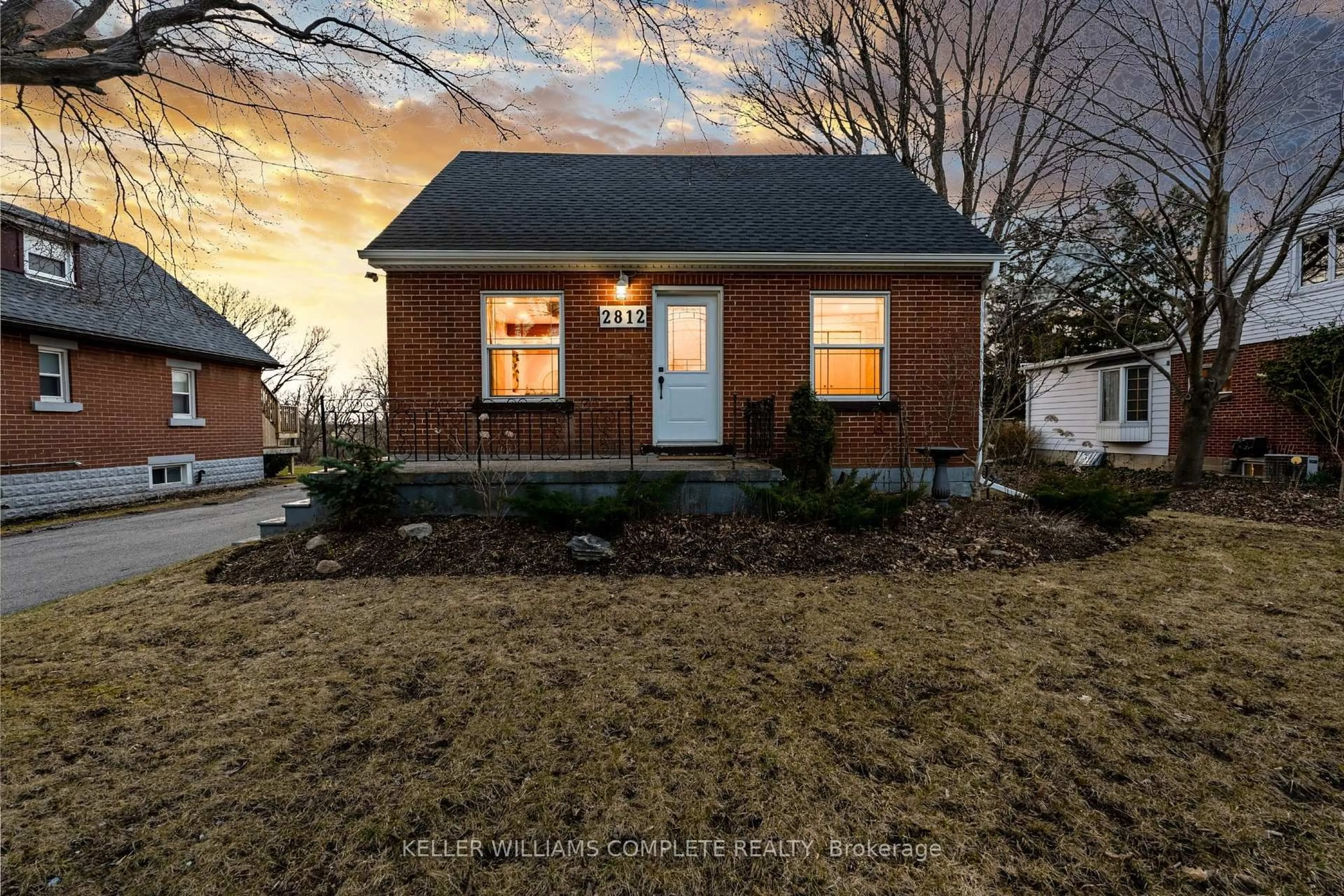 Home with brick exterior material, street for 2812 Upper James St, Hamilton Ontario L0R 1W0