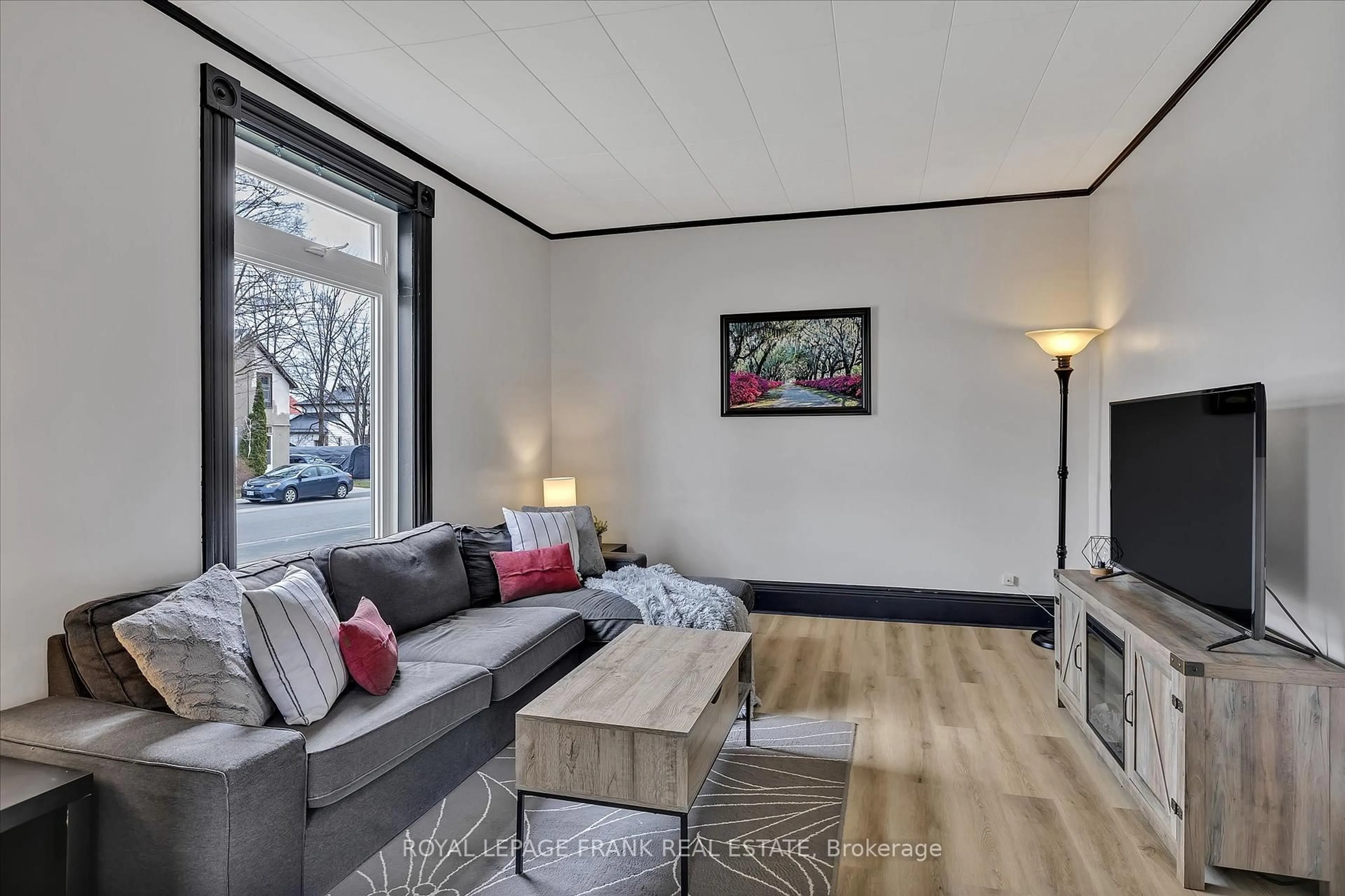 Living room with furniture, unknown for 7 Union St, Havelock-Belmont-Methuen Ontario K0L 1Z0