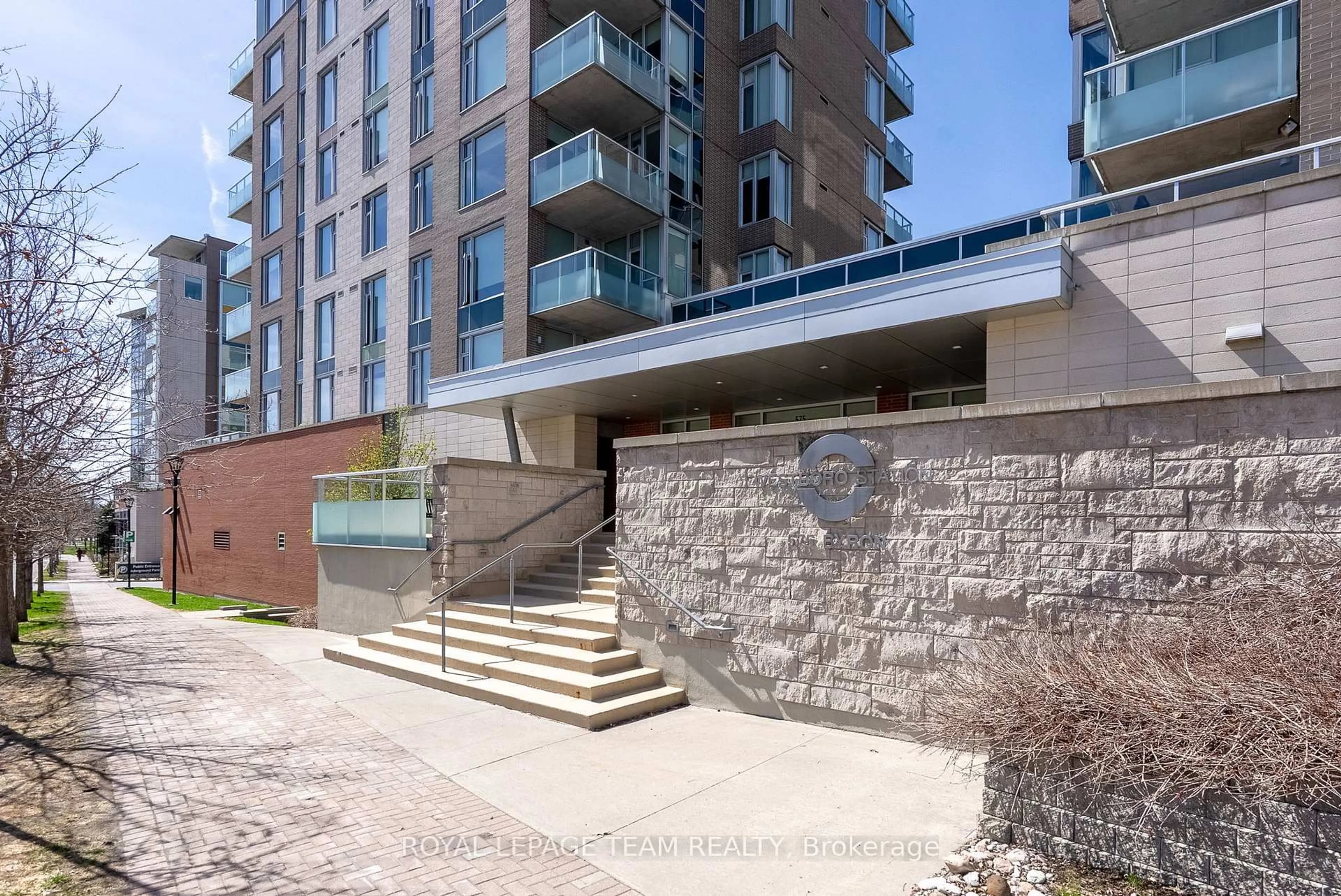 Patio, street for 575 Byron Ave #413, Ottawa Ontario K2A 1R7